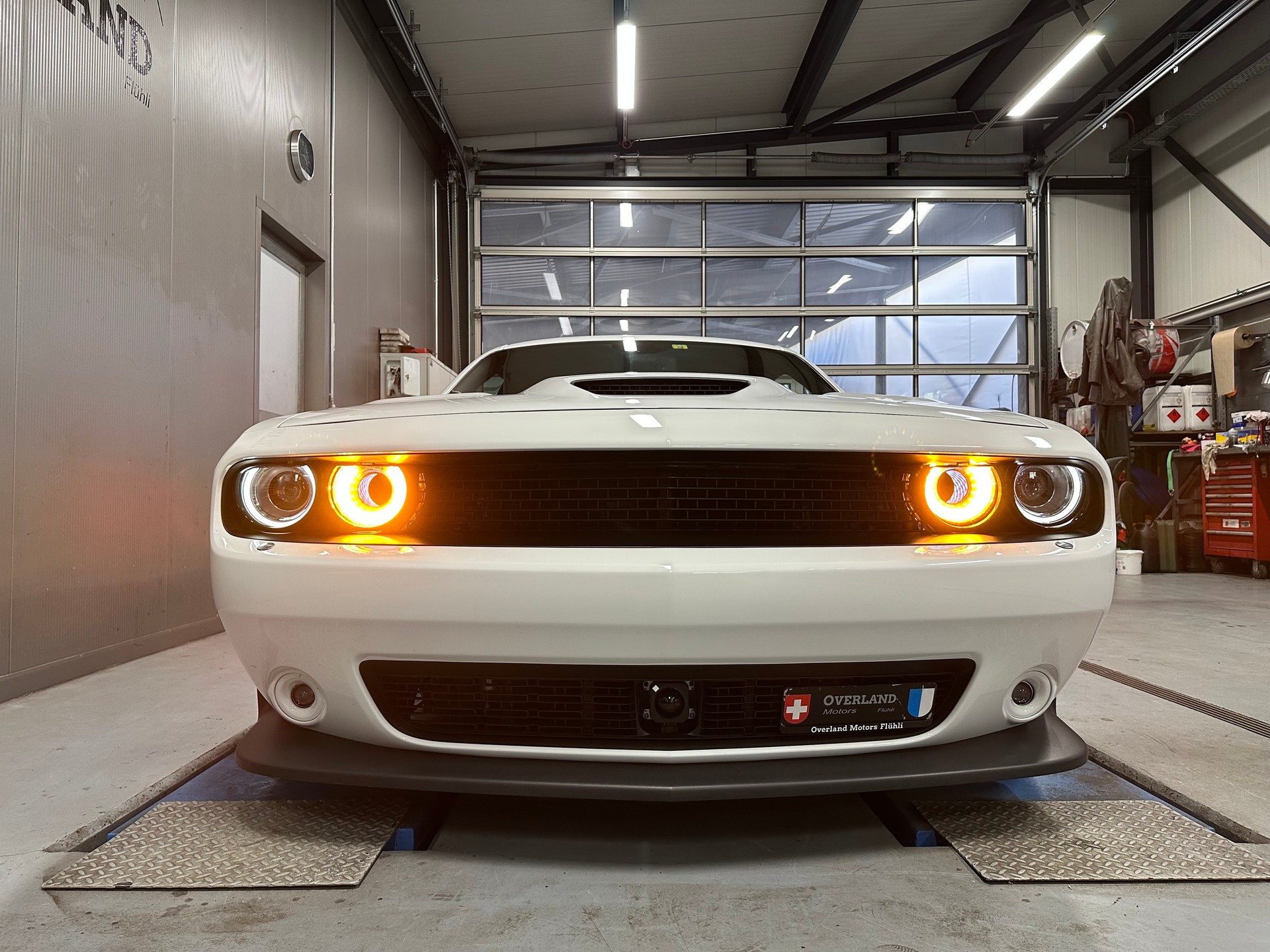 DODGE SRT8-image-8