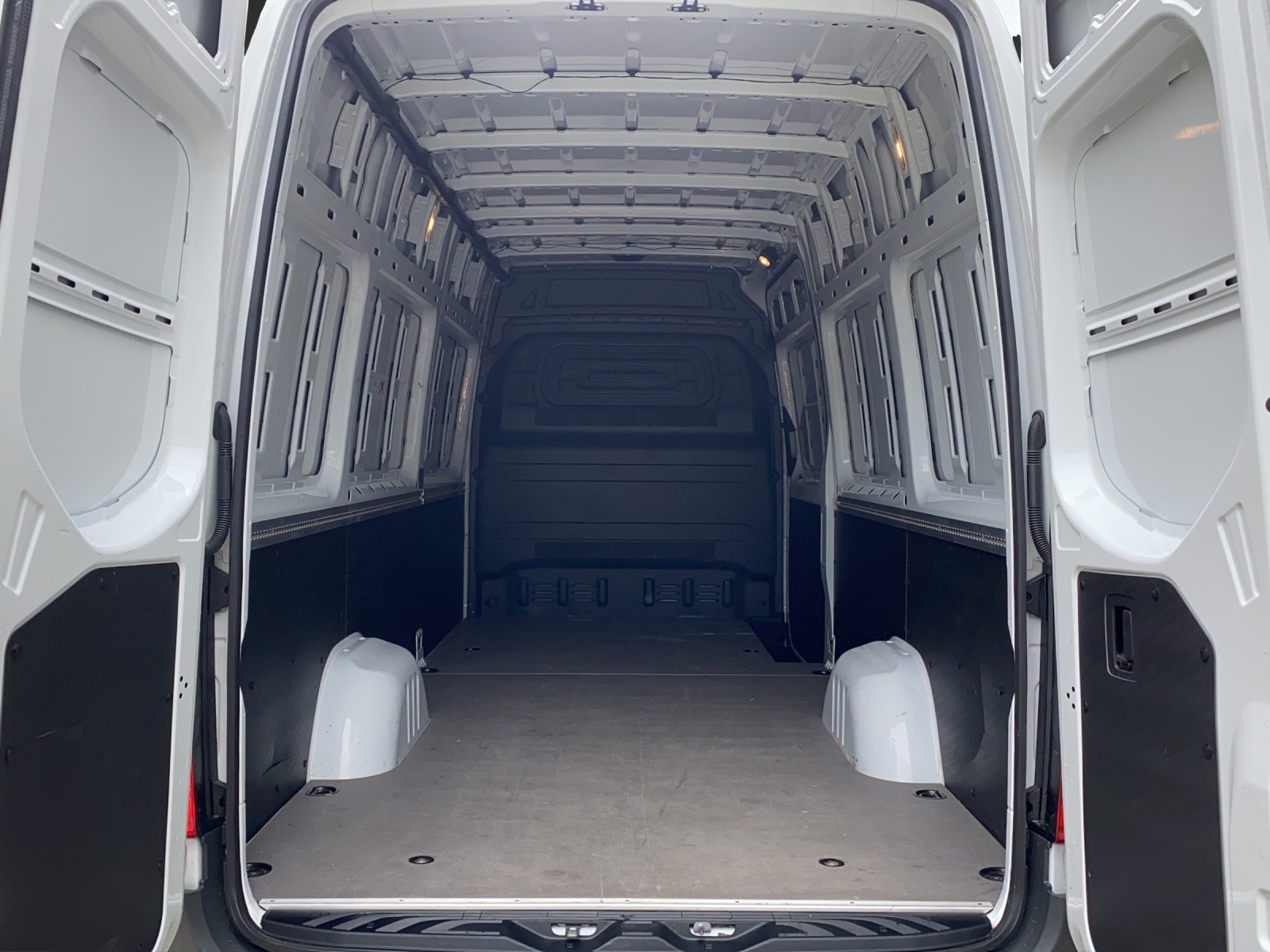 MERCEDES-BENZ Sprinter 315 CDI Lang 4335 mm 9G-TRONIC-image-18
