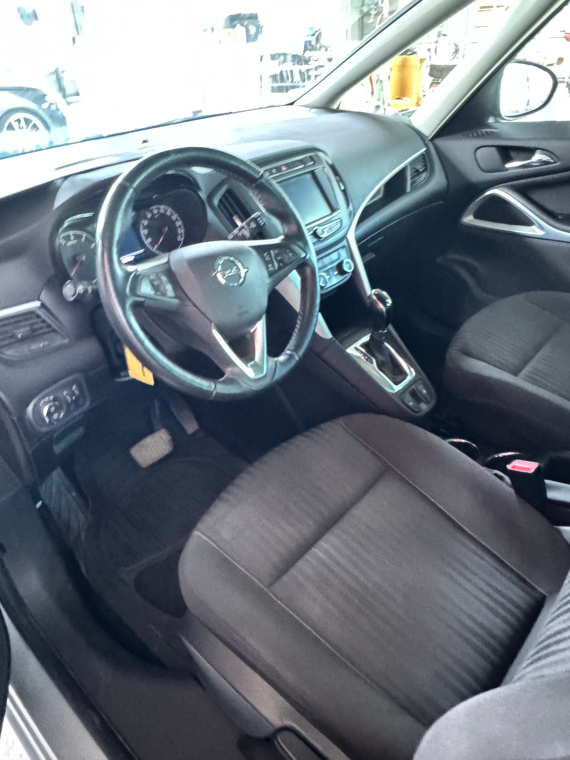 OPEL Zafira 1.6i Turbo Enjoy Automatic-image-6