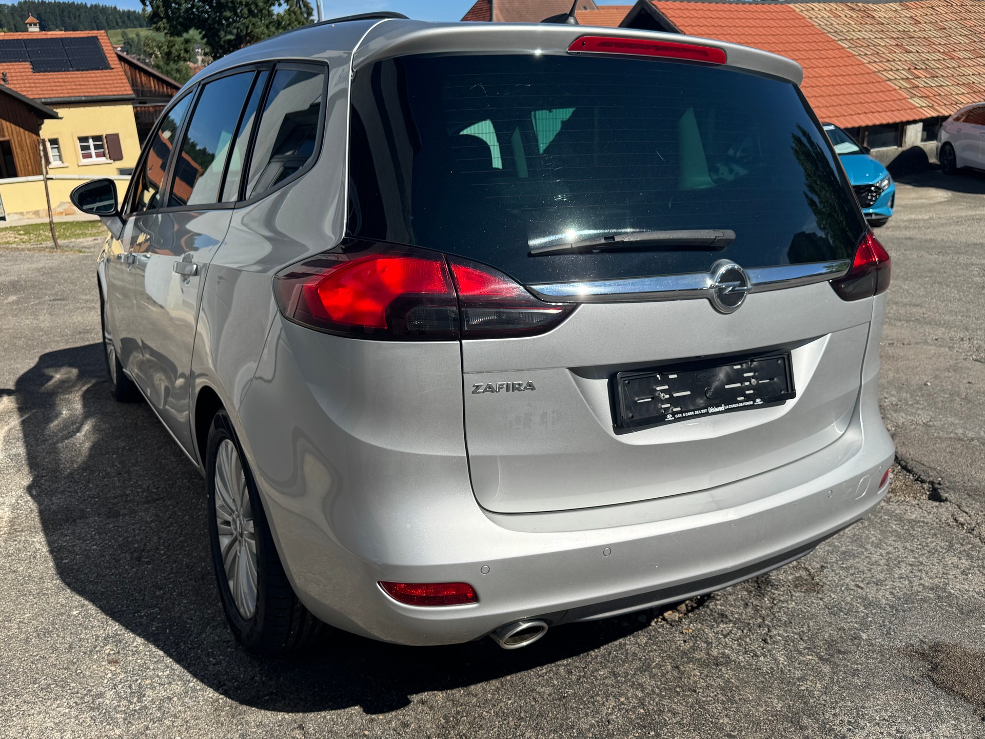 OPEL Zafira 1.6i Turbo Enjoy Automatic-image-4