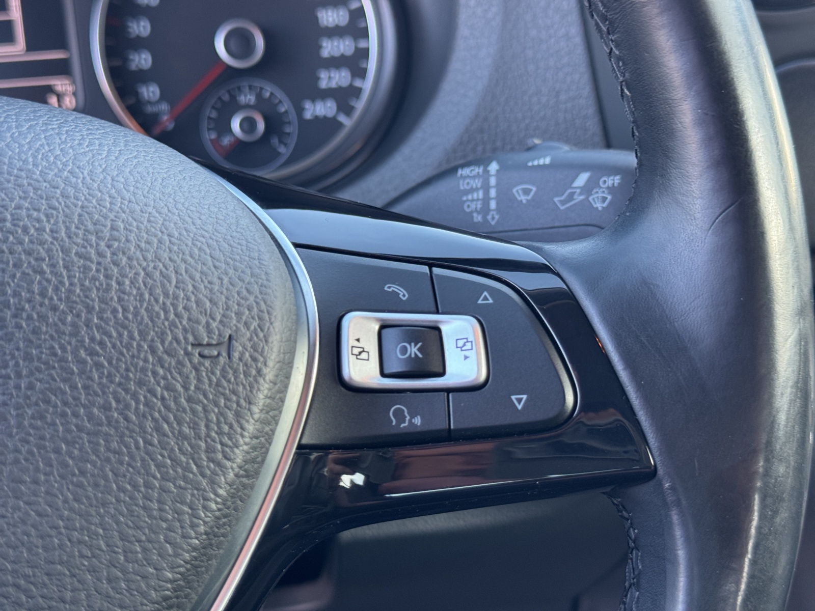 VW Amarok 2.0 BiTDI Startline 4Motion-image-25