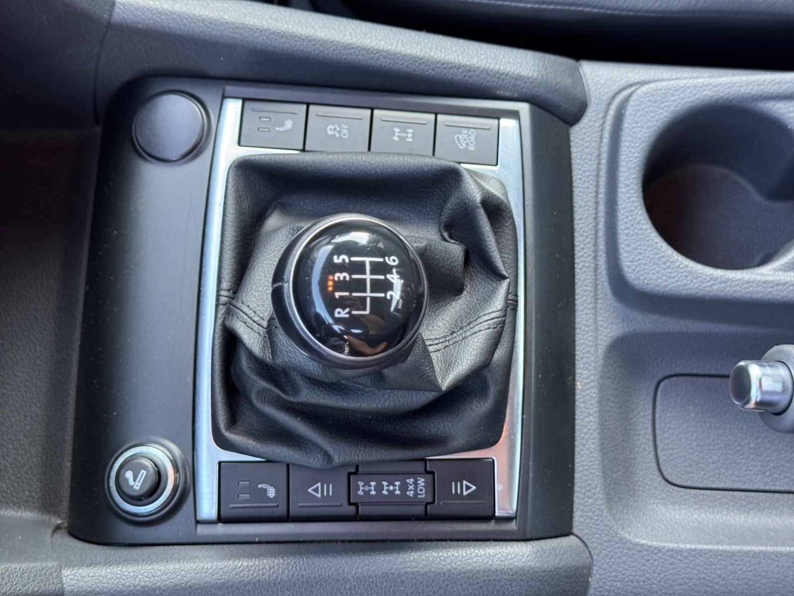 VW Amarok 2.0 BiTDI Startline 4Motion-image-26