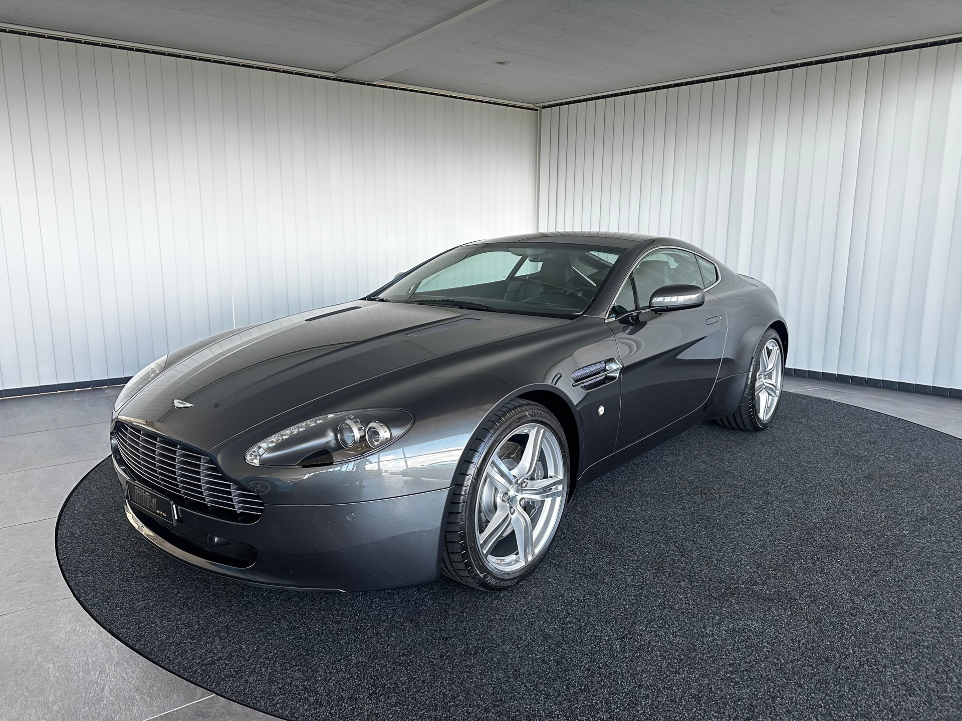 ASTON MARTIN V8 Vantage 4.7