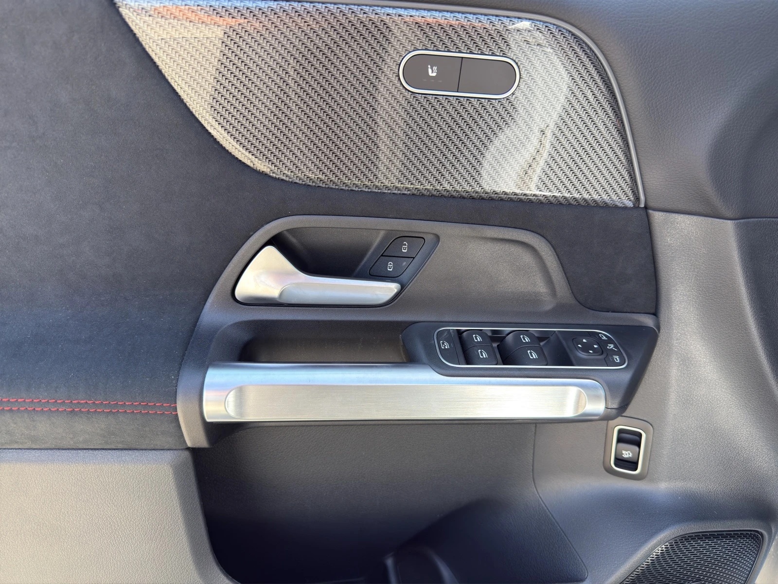 Image MERCEDES-BENZ GLB-220 GLB 220 d 4Matic 8G-Tronic