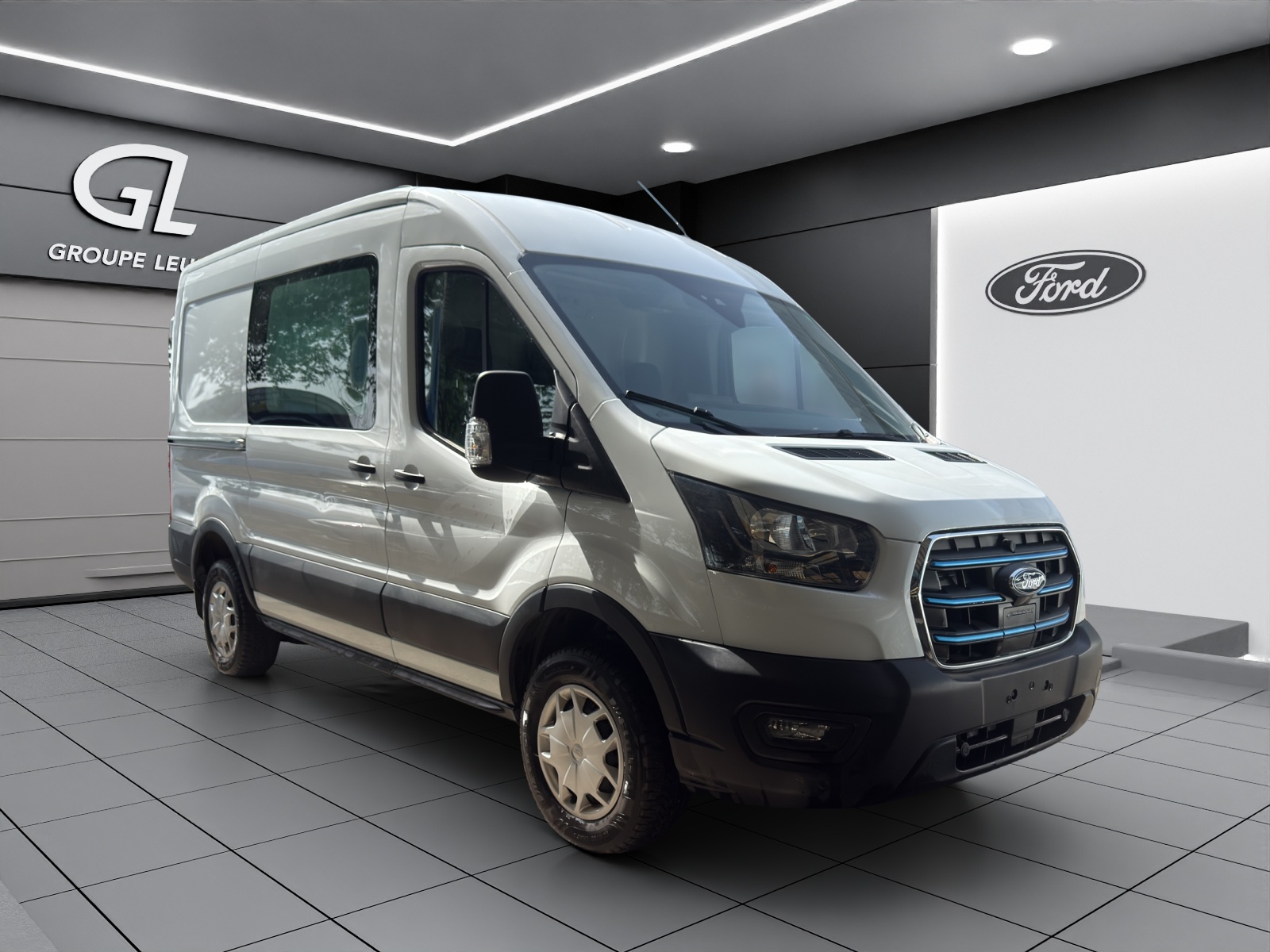 Photo FORD E-TRANSIT E-Transit Van 350 L2 Trend RWD 68kWh
