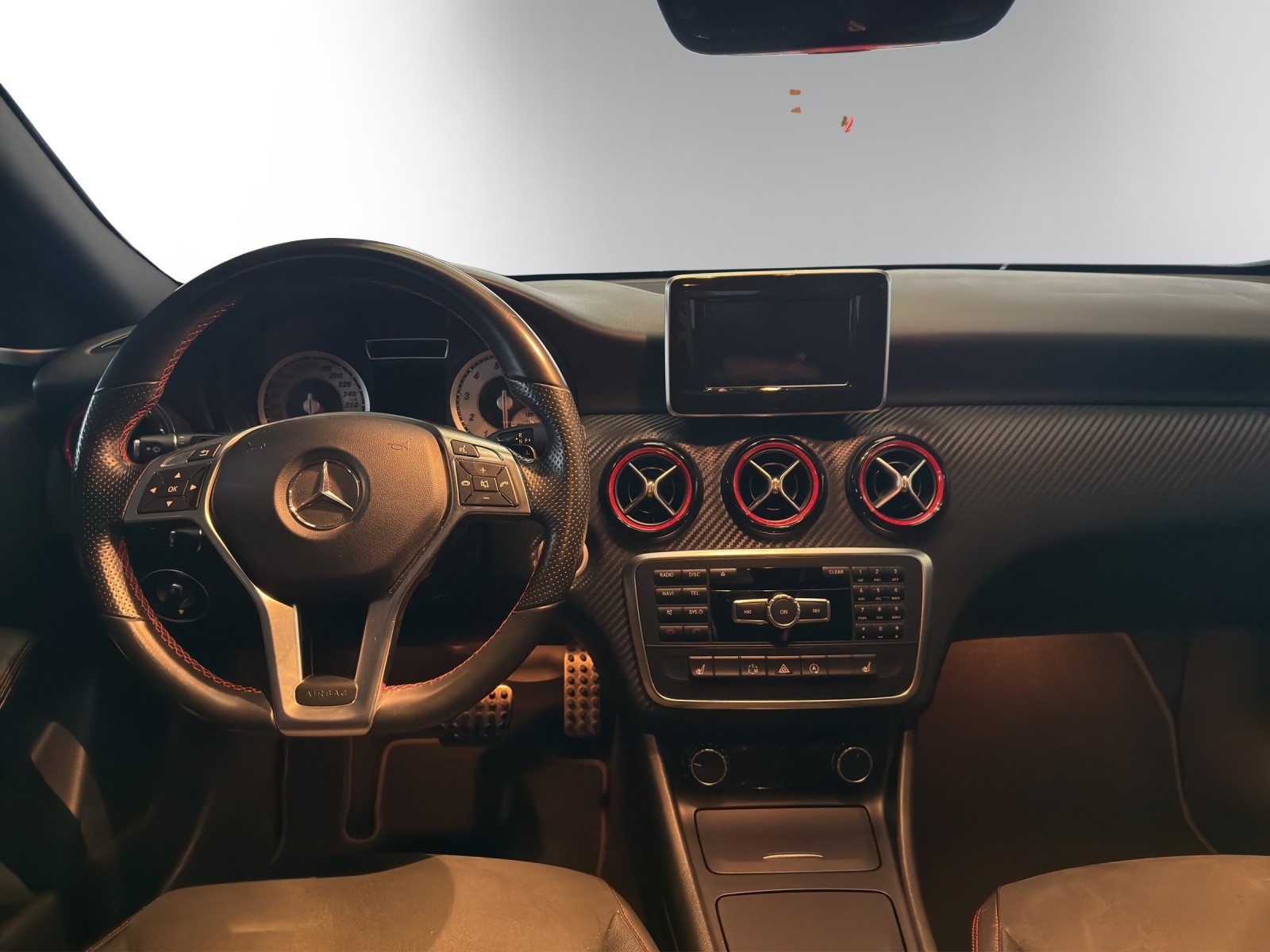 Image MERCEDES-BENZ A-250 A 250 Sport 7G-DCT