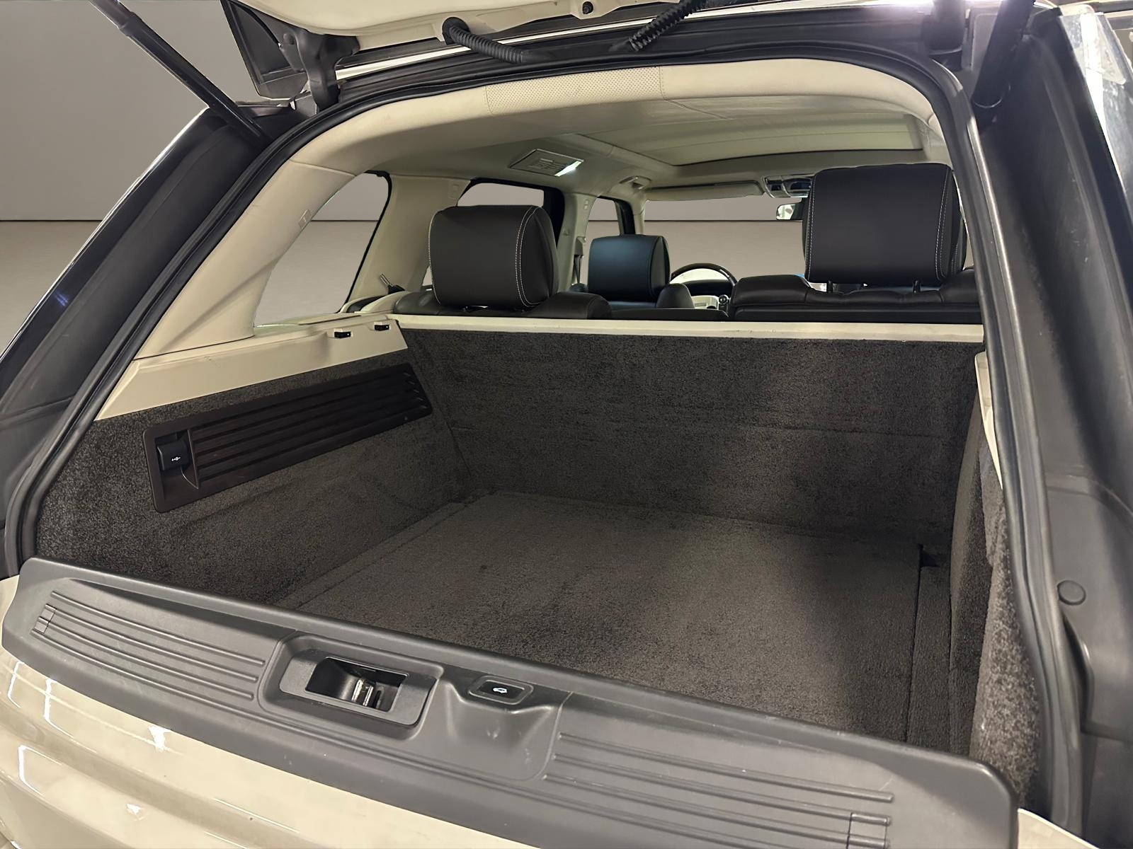 LAND ROVER Range Rover 5.0 V8 SC Autobiography Automatic-showroom-element-3
