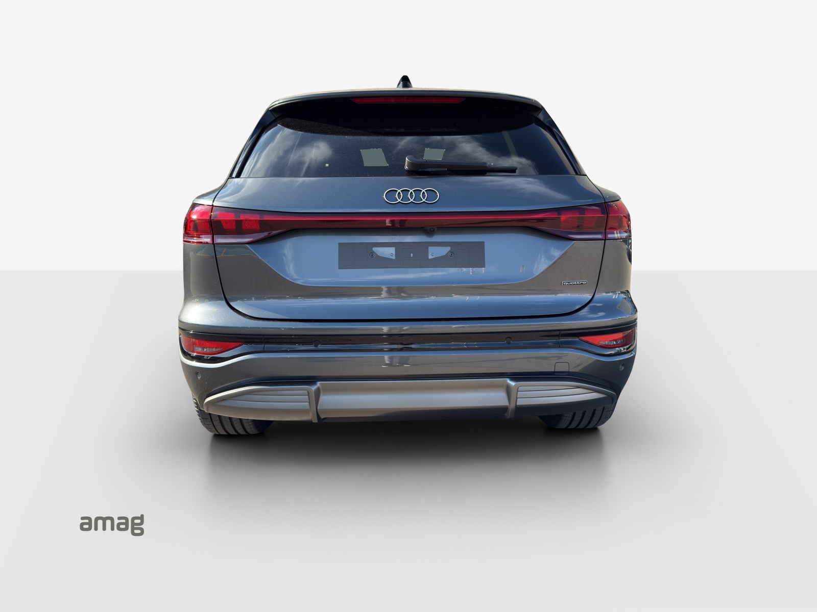 AUDI Q6 e-tron quattro-showroom-element-3
