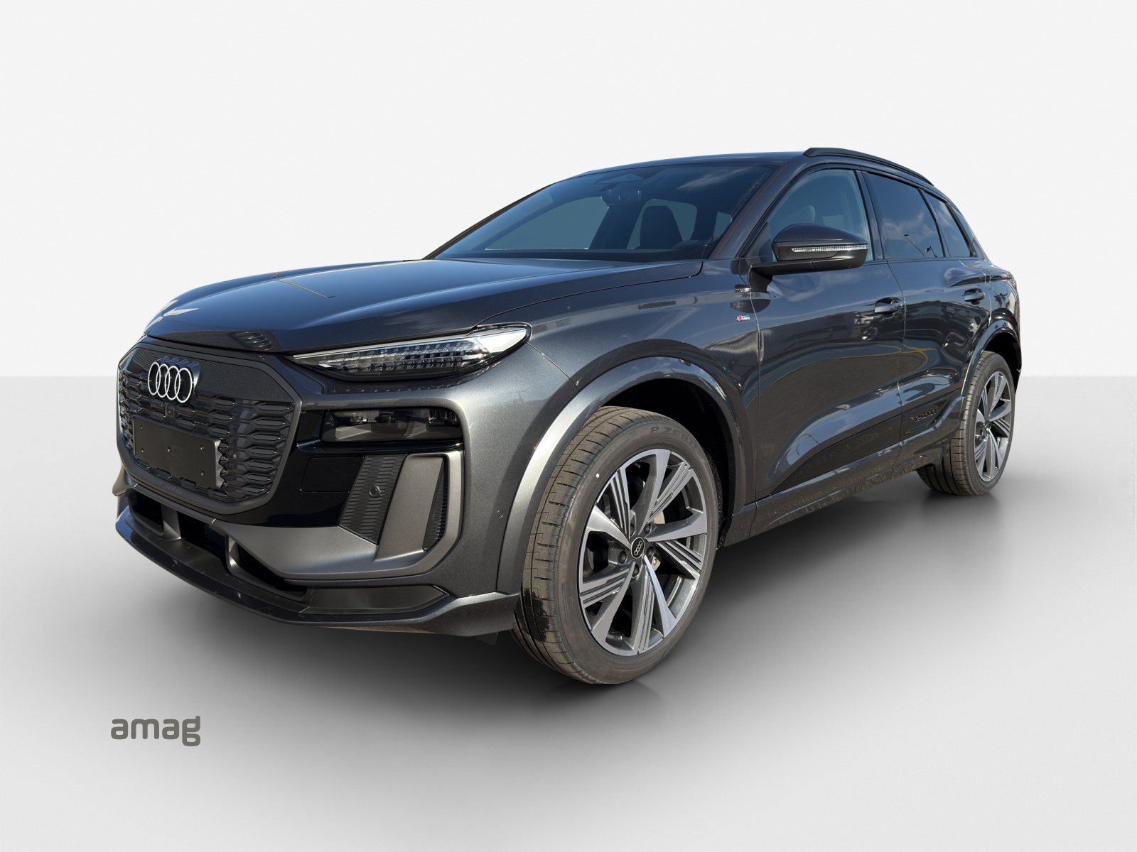 AUDI Q6 e-tron quattro