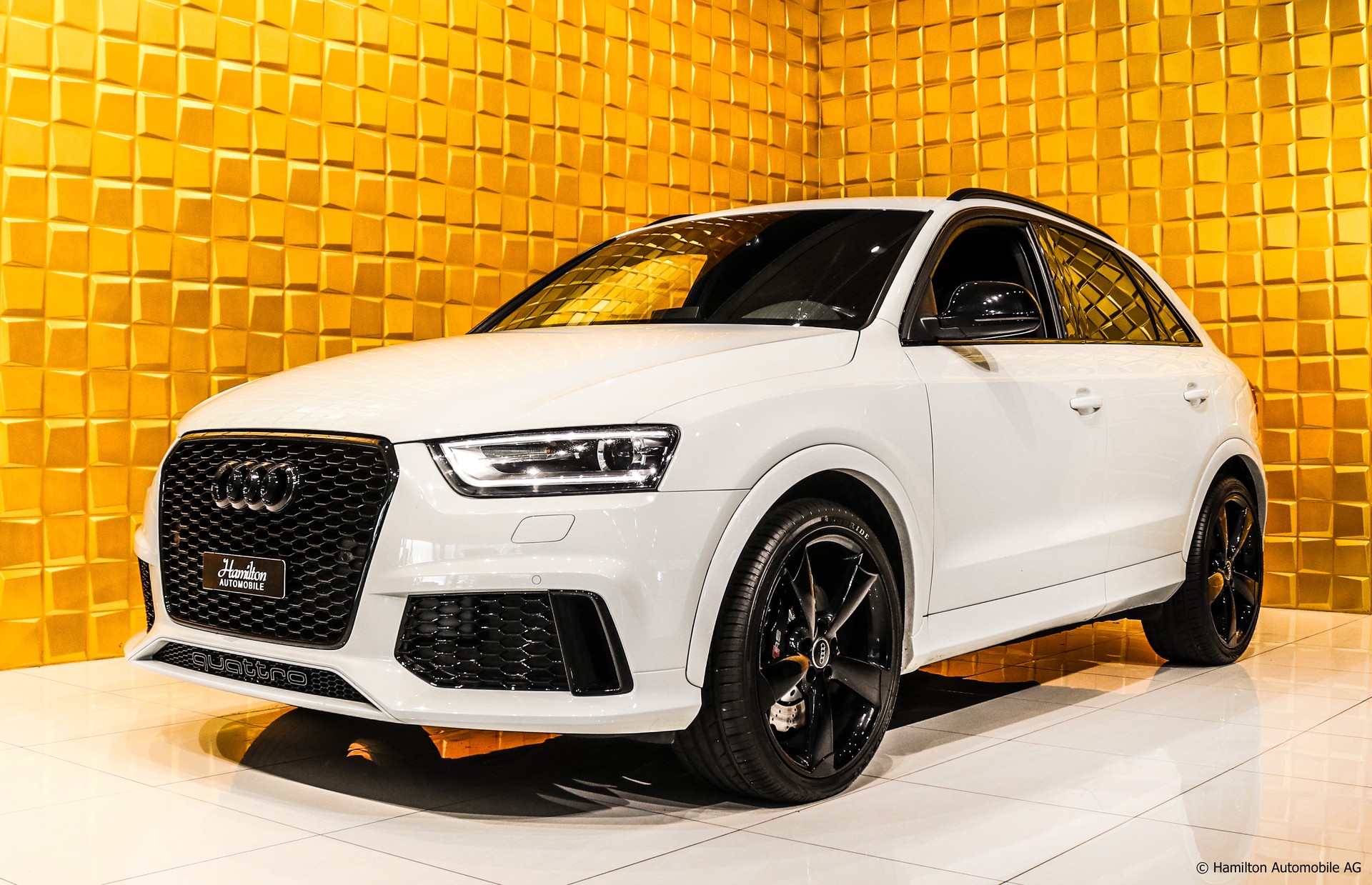 AUDI RS Q3 2.5 TFSI quattro S-tronic-showroom-element-3