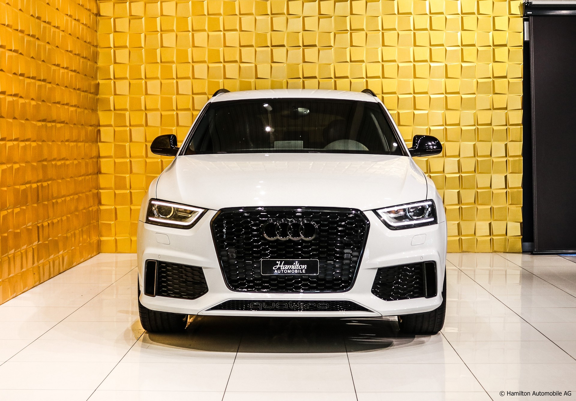 AUDI RS Q3 2.5 TFSI quattro S-tronic-showroom-element-2