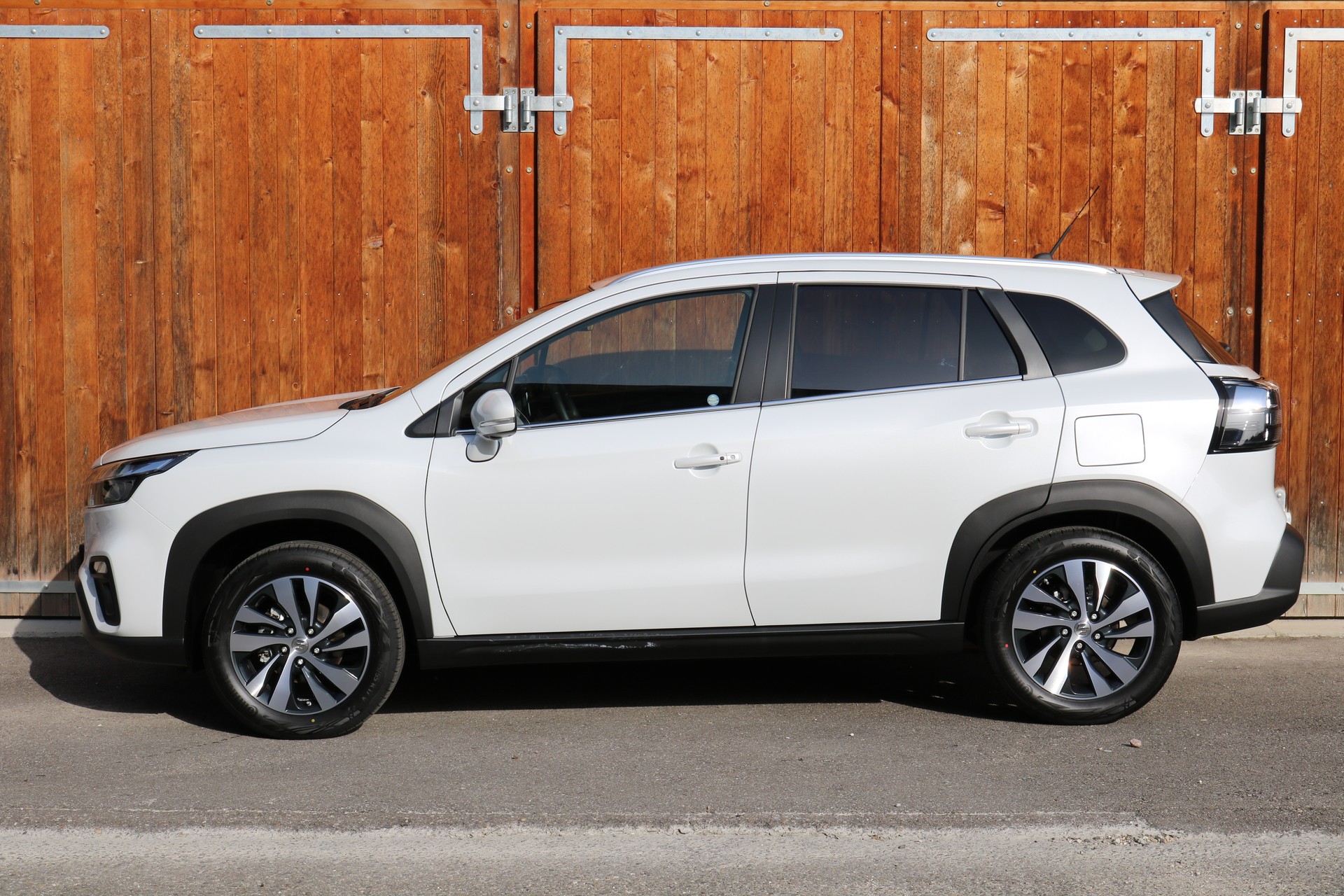 SUZUKI S-Cross 1.4T Compact Top 4WD Automatic-showroom-element-1