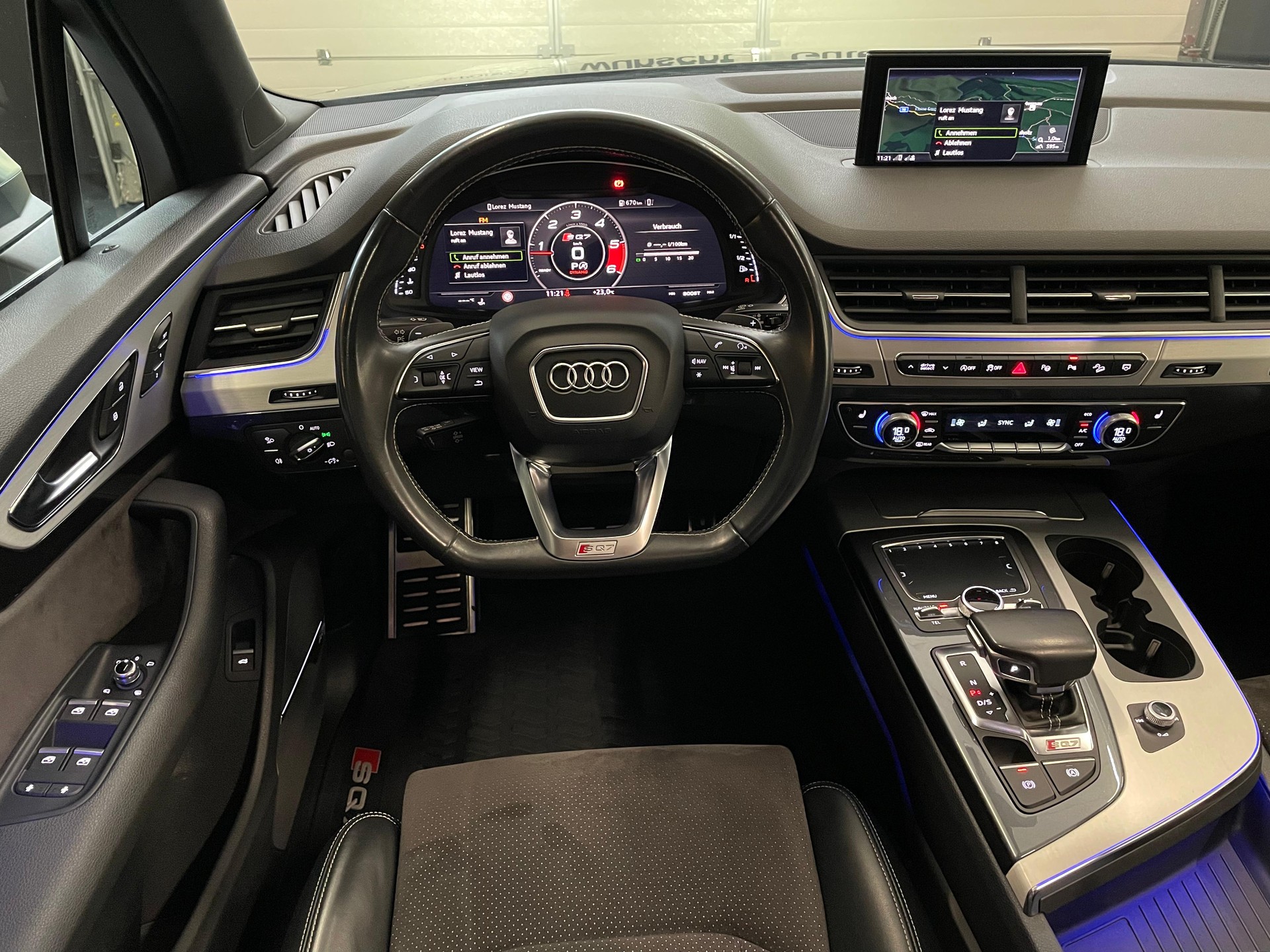 AUDI SQ7 4.0 TDI quattro tiptronic-image-10