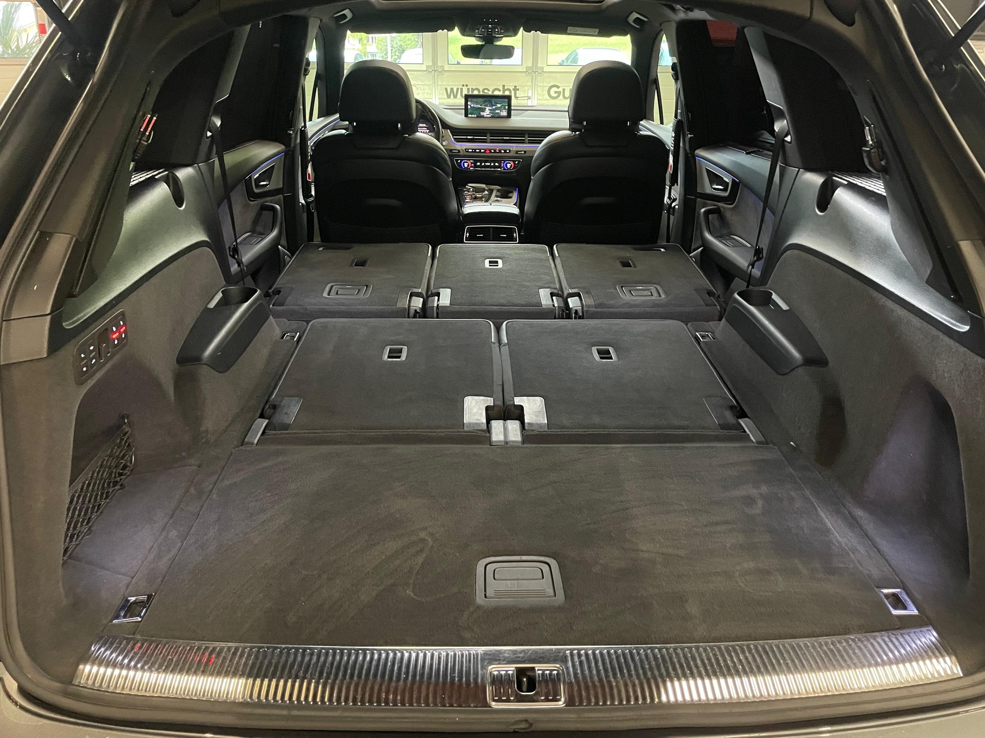 AUDI SQ7 4.0 TDI quattro tiptronic-image-16