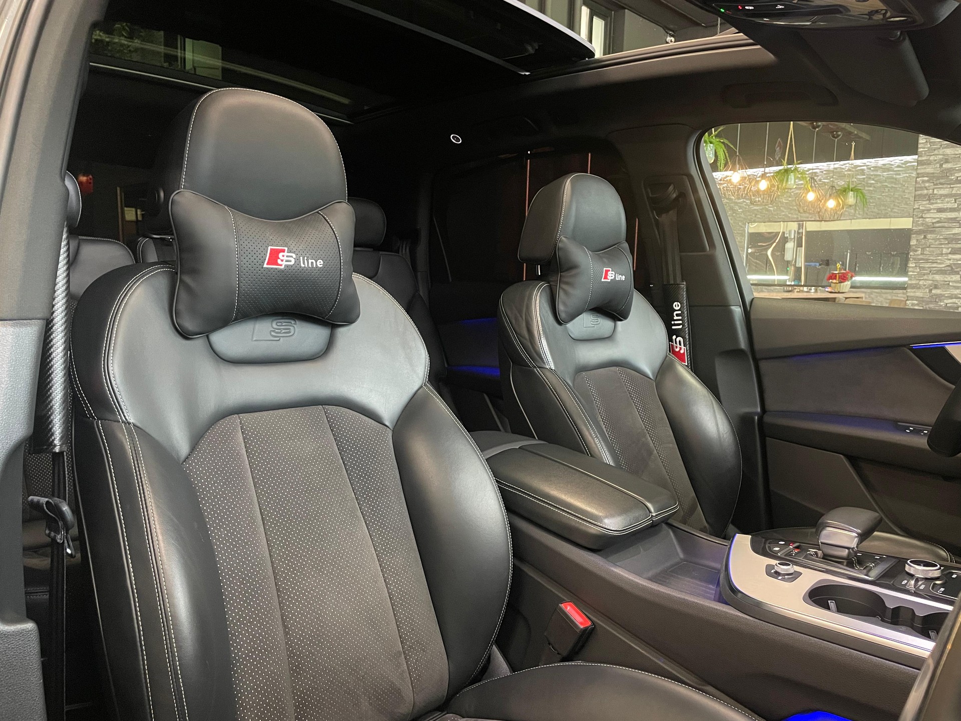 AUDI SQ7 4.0 TDI quattro tiptronic-image-15