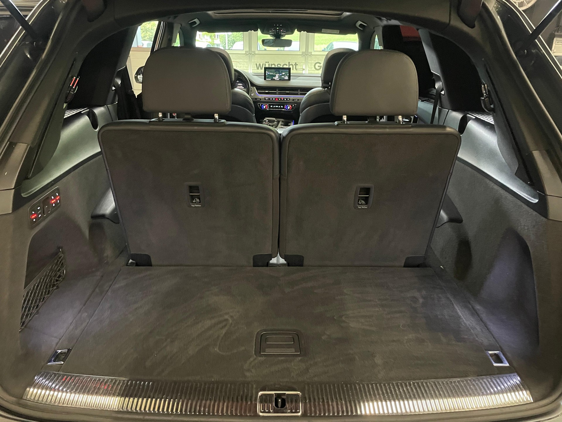 AUDI SQ7 4.0 TDI quattro tiptronic-image-14