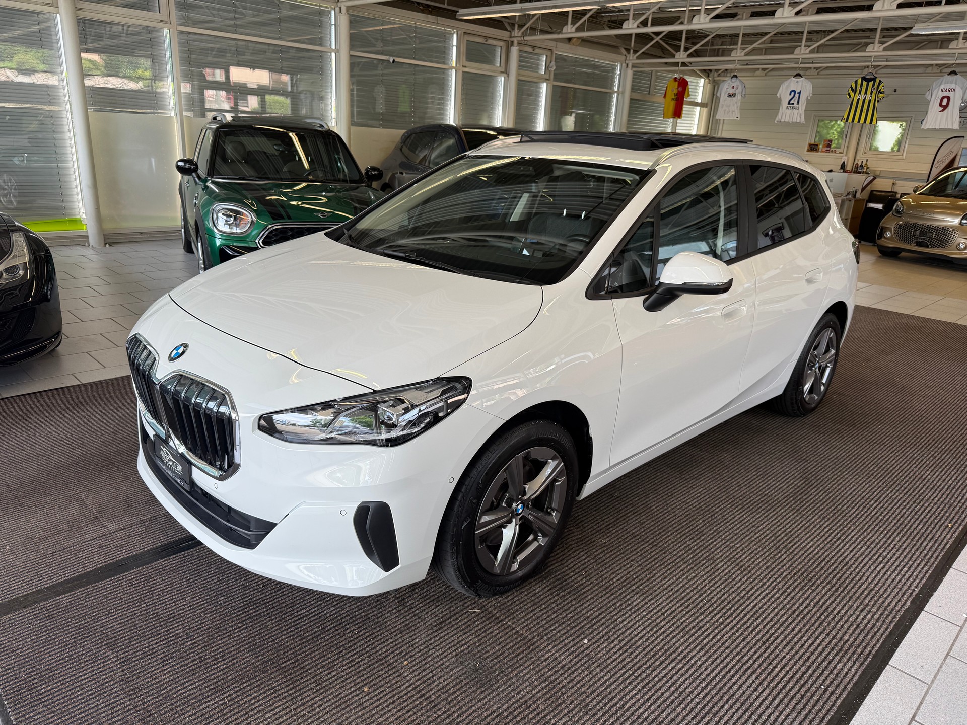 BMW 223d Active Tourer xDrive DKG | CH Swiss | Panorama | Head Up | AHK | Driving Assist PLUS | Innovation | Travel |-showroom-element-1