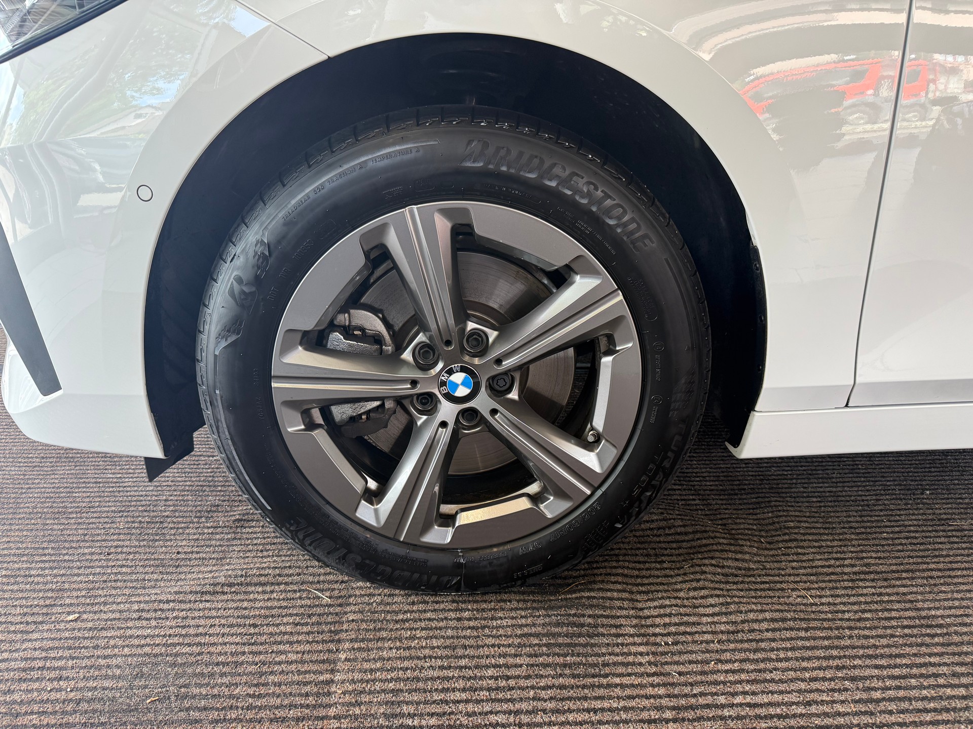 BMW 223d Active Tourer xDrive DKG | CH Swiss | Panorama | Head Up | AHK | Driving Assist PLUS | Innovation | Travel |-showroom-element-2