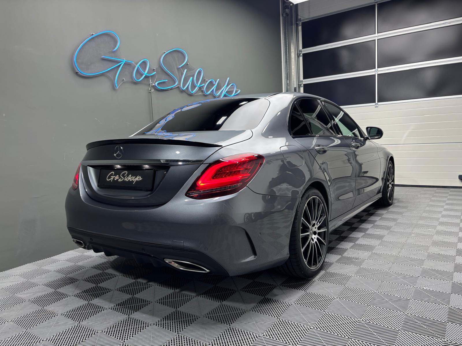 MERCEDES-BENZ C 200 4Matic AMG Line 9G-Tronic-showroom-element-2