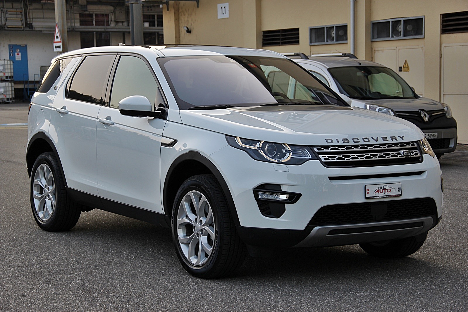 LAND ROVER Discovery Sport 2.0 TD4 HSE AT9-image-6