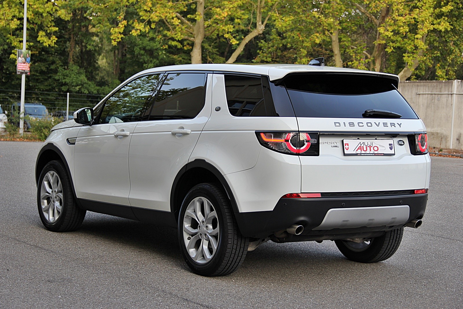 LAND ROVER Discovery Sport 2.0 TD4 HSE AT9-showroom-element-2