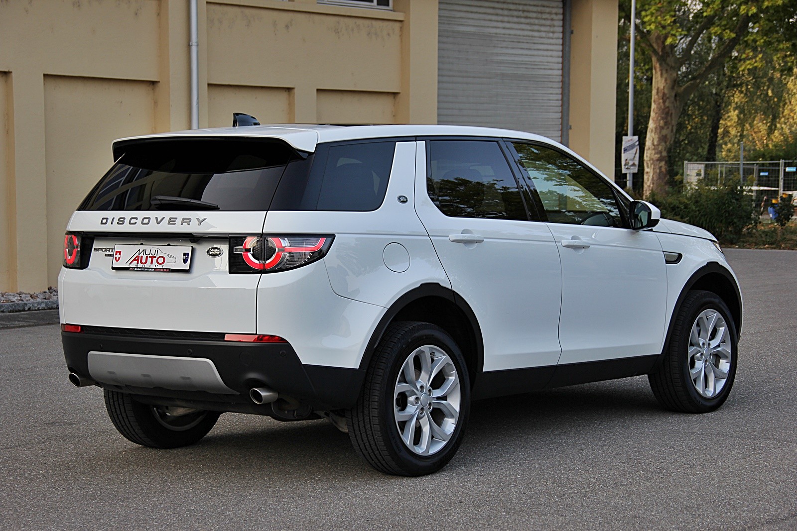 LAND ROVER Discovery Sport 2.0 TD4 HSE AT9-image-4