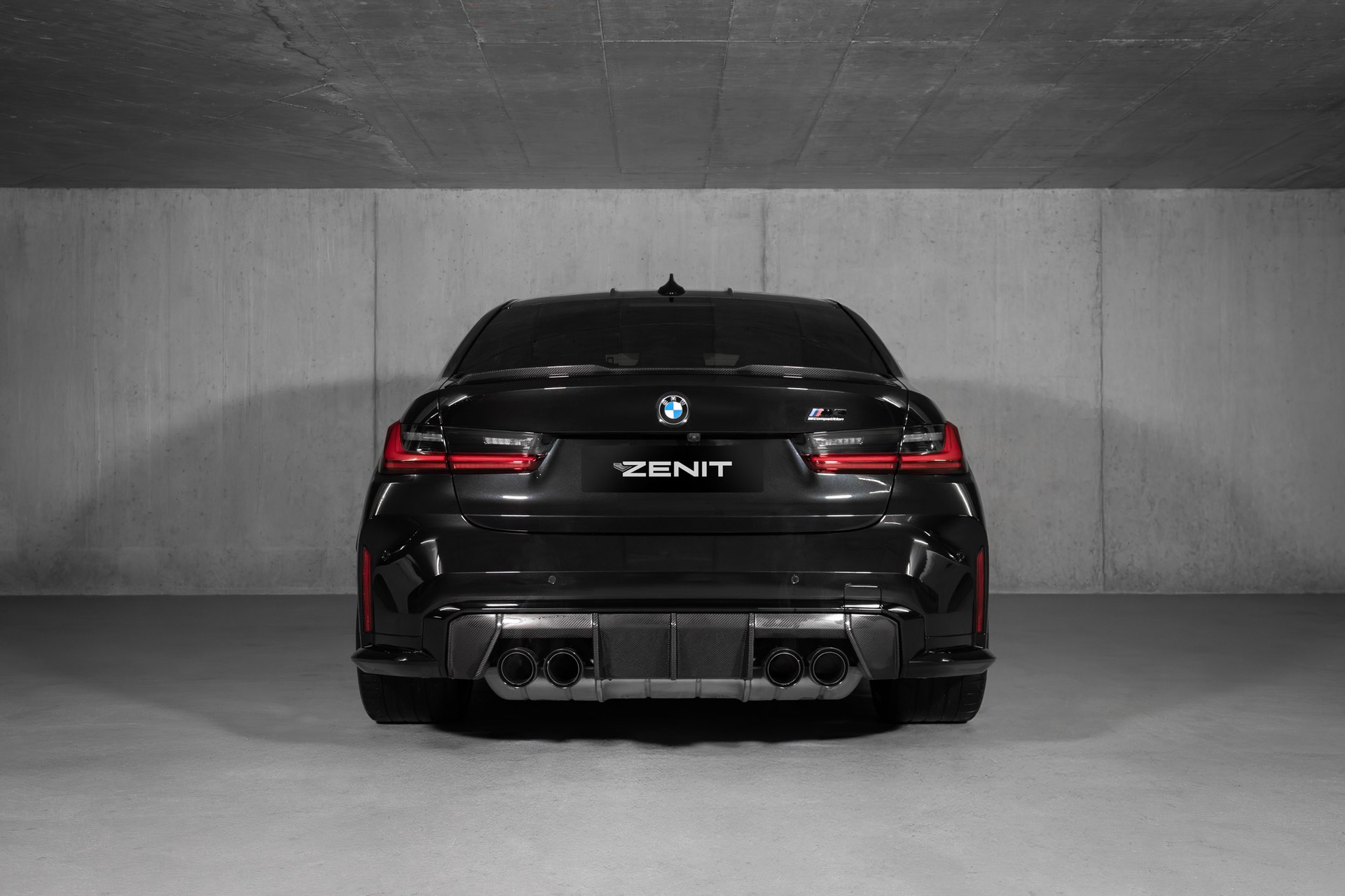 BMW M3 Competition M xDrive-showroom-element-3