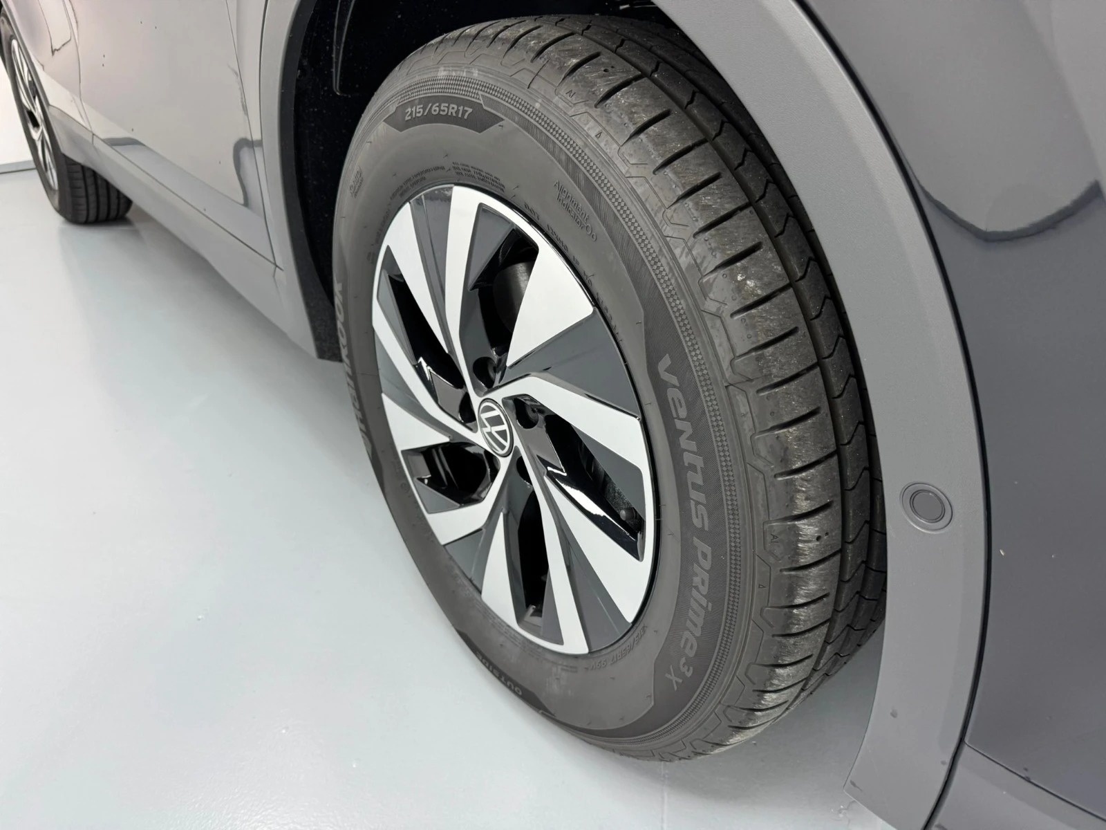 VW Tiguan 1.5 TSI evo2 mHEV Edition Plus DSG / Neues Modell / ACC - Keyless- Kamera - Sitzheiz-3Z Klima-Teilleder uvm.-showroom-element-1