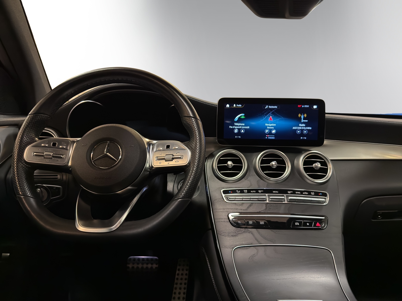 Image MERCEDES-BENZ GLC-200 GLC 200 AMG Line 4Matic 9G-Tronic