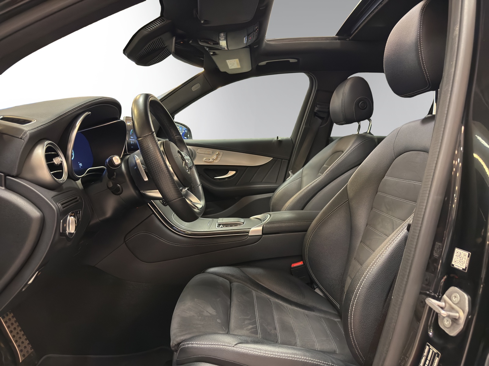 Image MERCEDES-BENZ GLC-200 GLC 200 AMG Line 4Matic 9G-Tronic