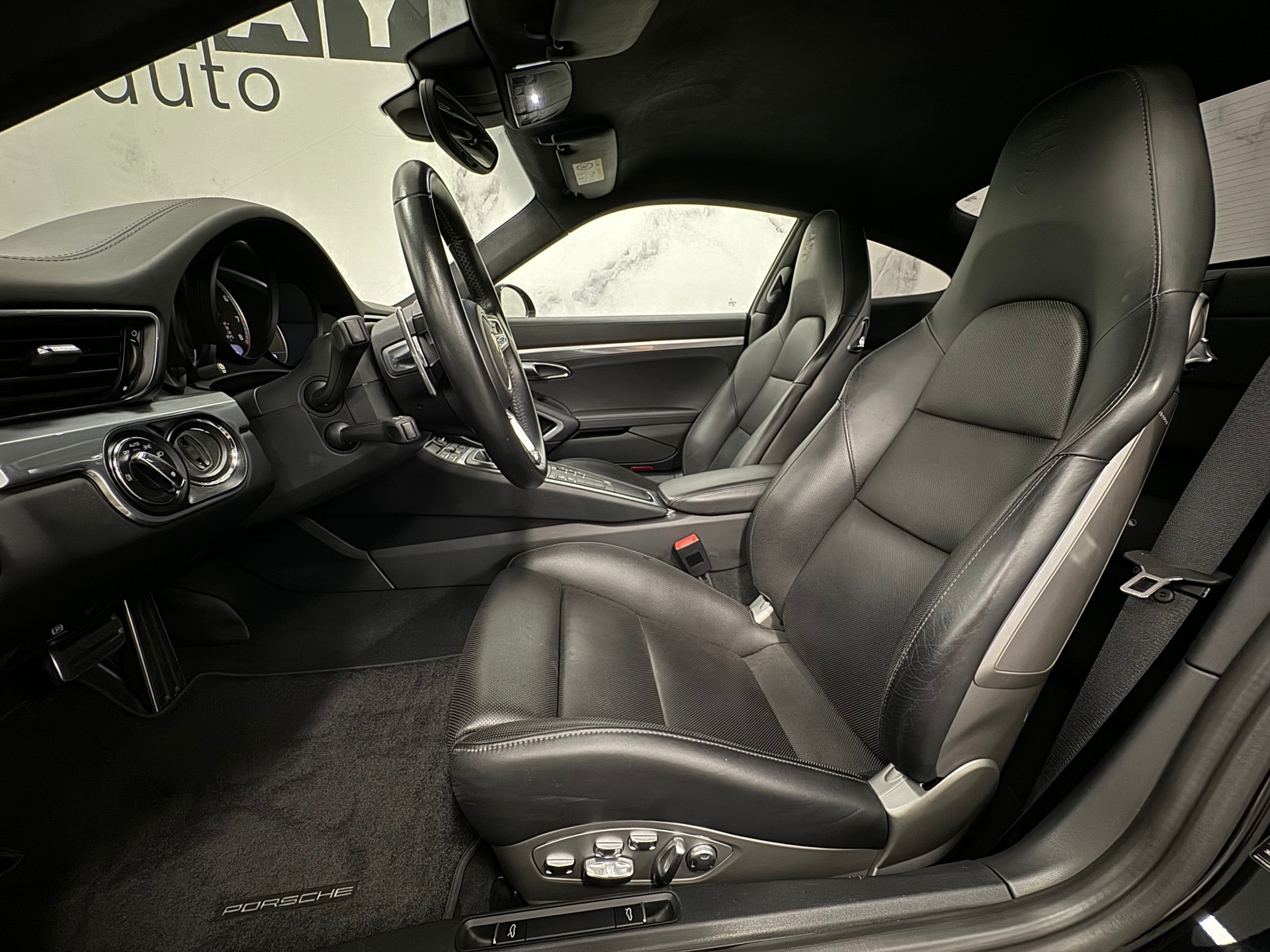 PORSCHE 911 Turbo PDK-image-5
