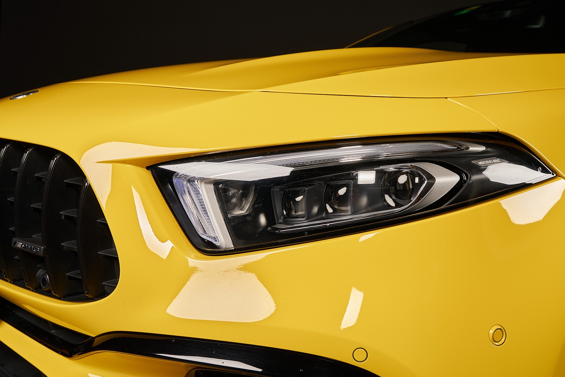 MERCEDES-BENZ A 45 S AMG 4Matic+ Speedshift-showroom-element-3