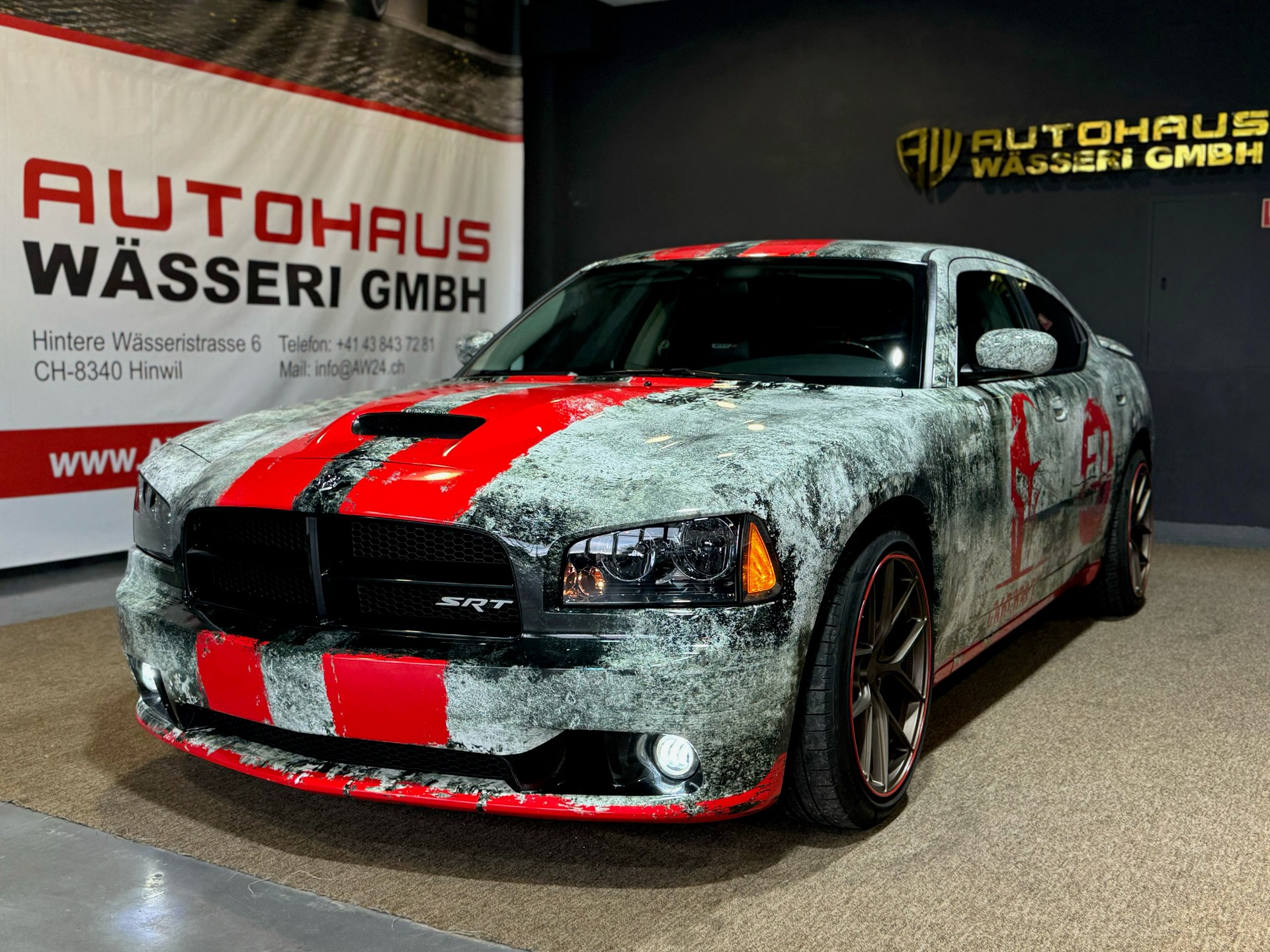 DODGE SRT-8-image-2