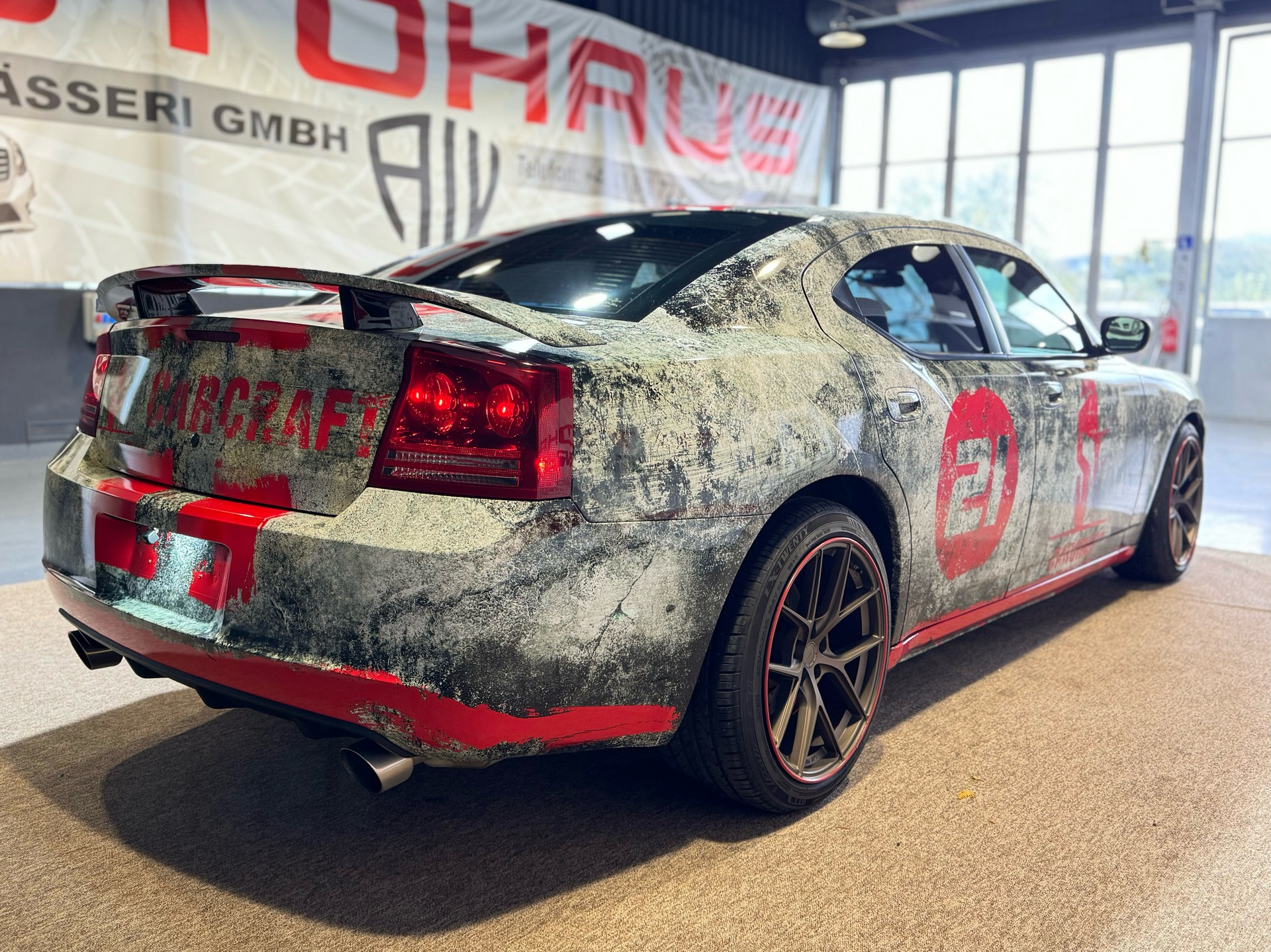 DODGE SRT-8-image-6