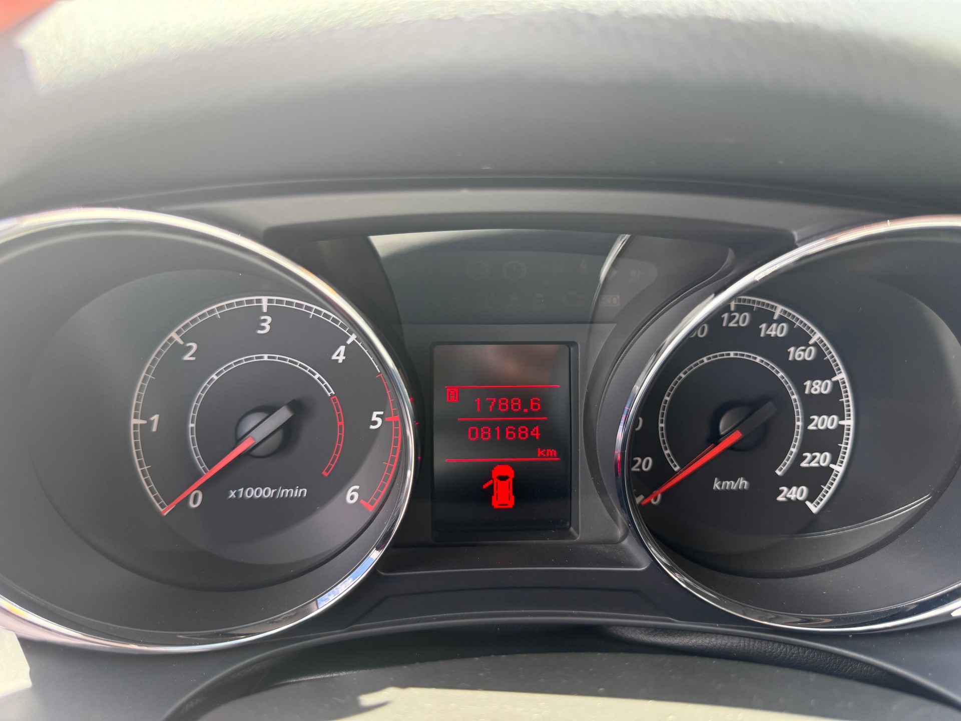 CITROEN C4 Aircross 1.6 HDi Exclusive 4WD-image-15