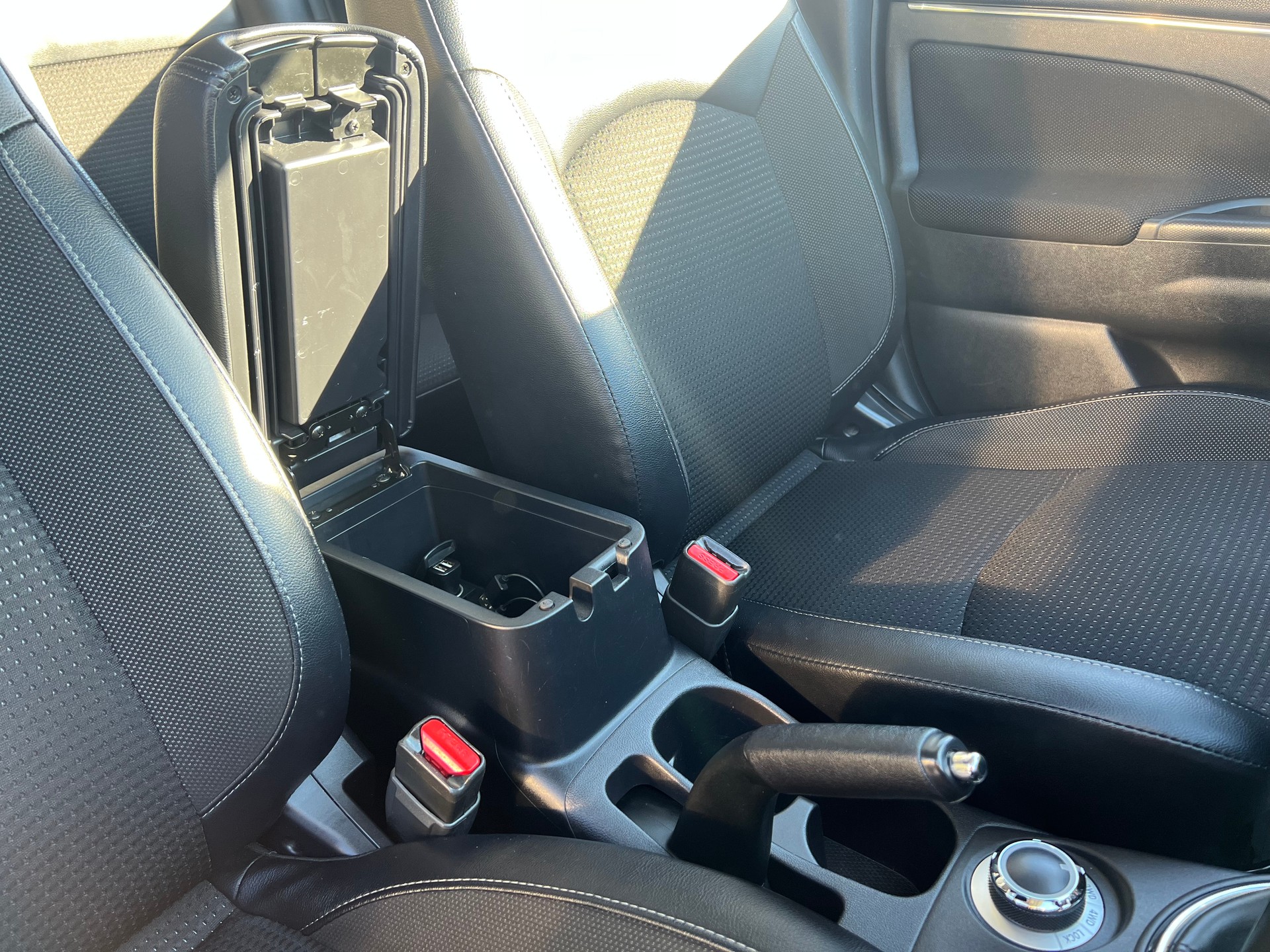 CITROEN C4 Aircross 1.6 HDi Exclusive 4WD-image-20