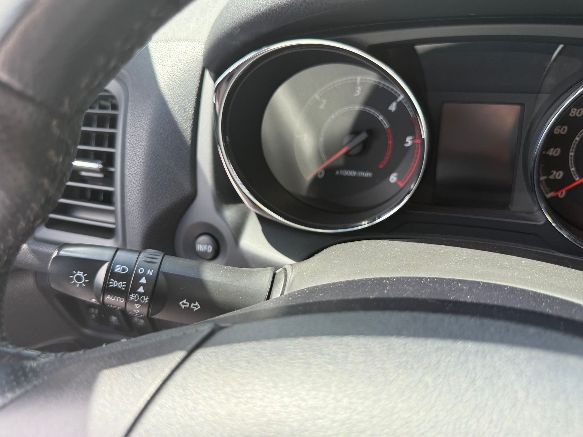 CITROEN C4 Aircross 1.6 HDi Exclusive 4WD-image-13