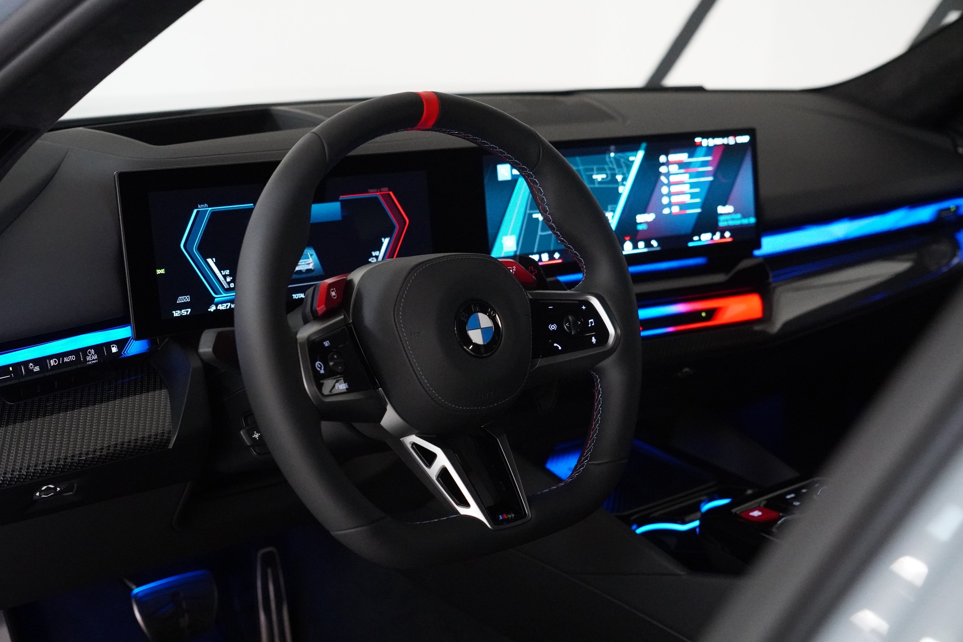 BMW M5 xDrive-image-20