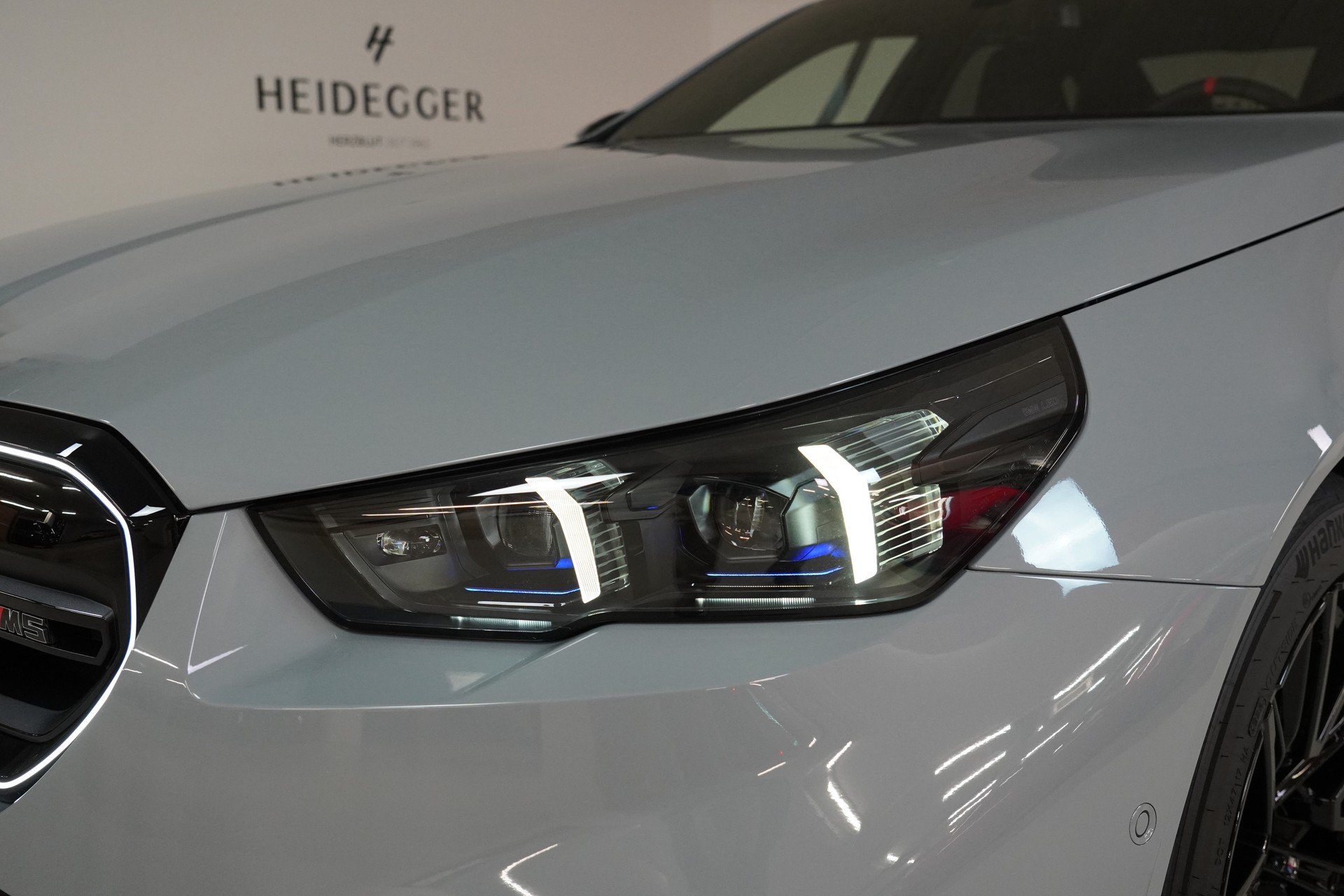 BMW M5 xDrive-image-3