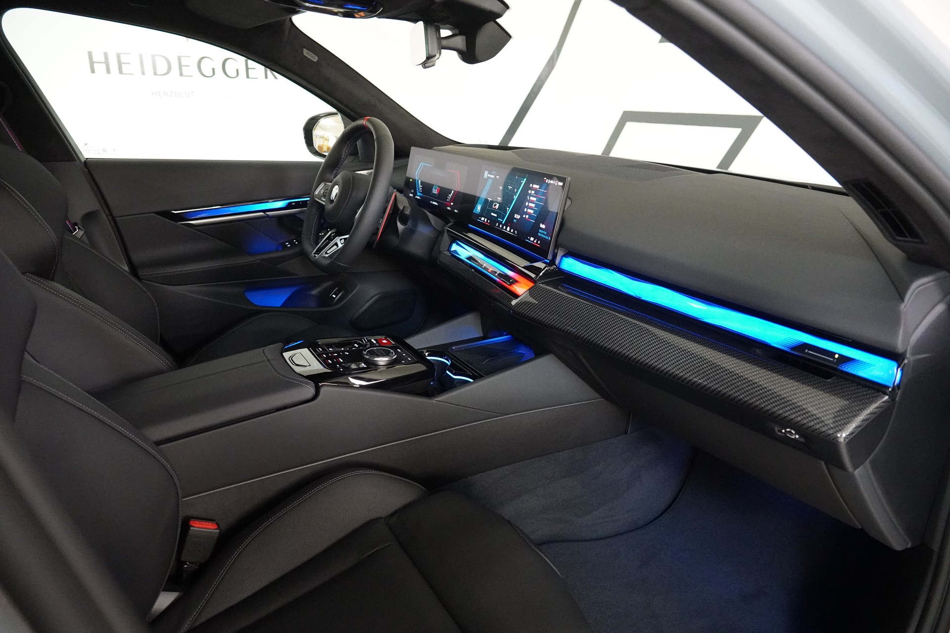 BMW M5 xDrive-image-17