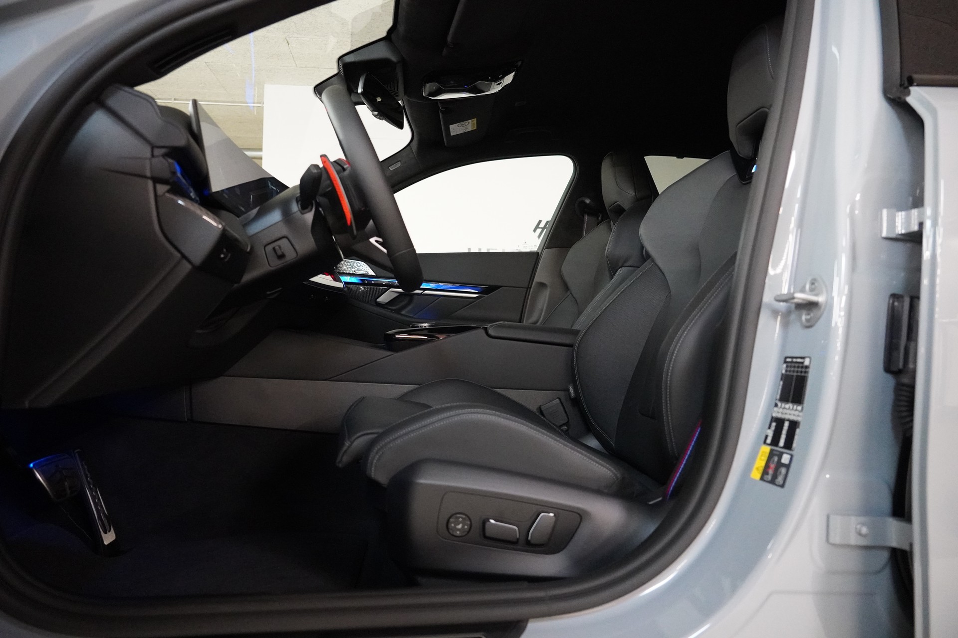 BMW M5 xDrive-image-12