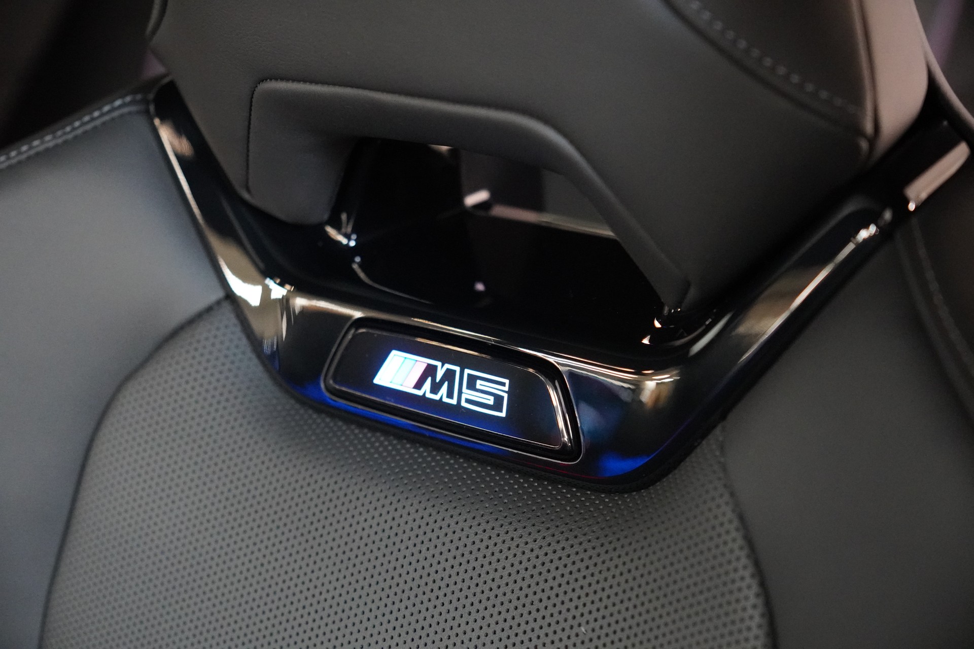 BMW M5 xDrive-image-13
