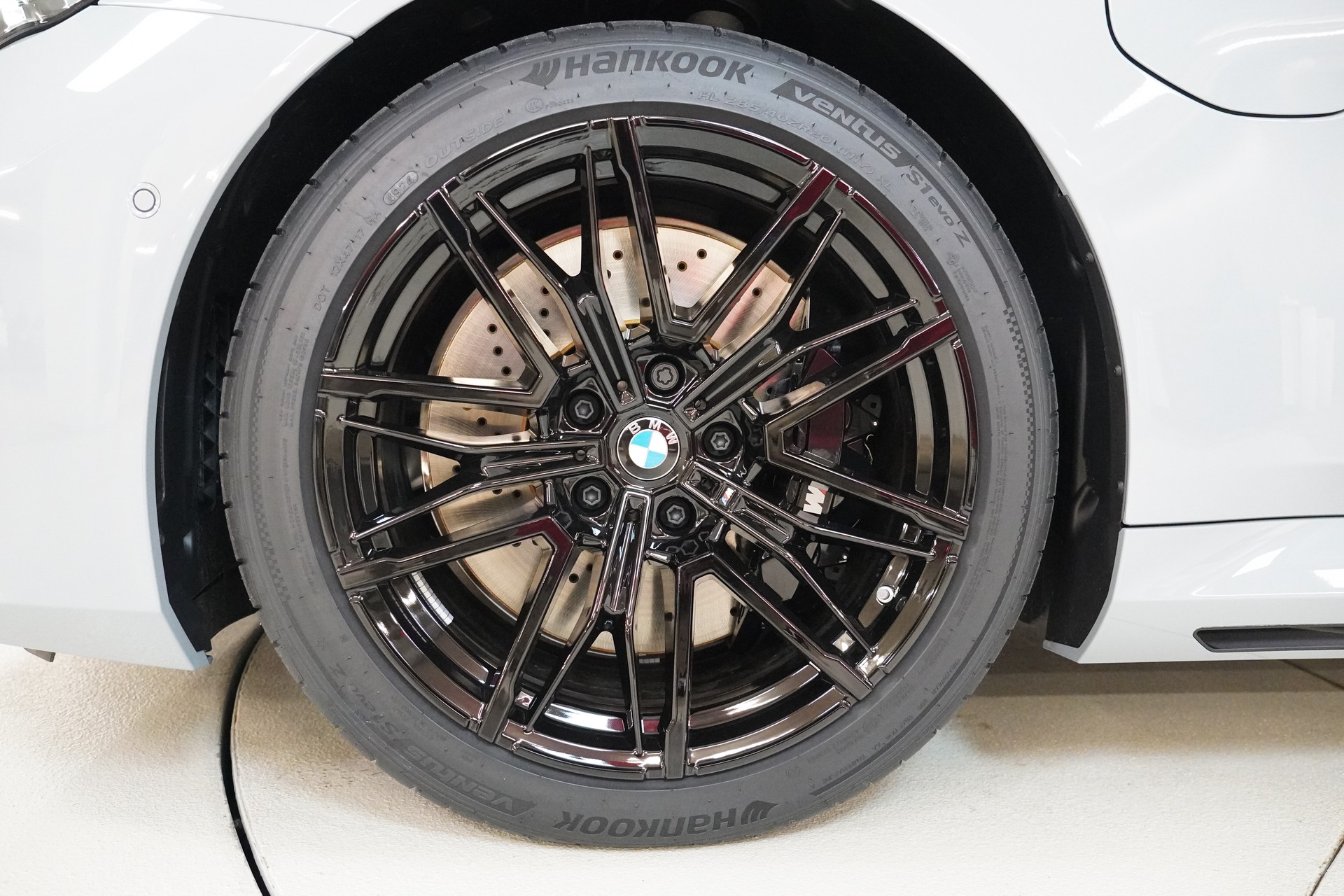 BMW M5 xDrive-image-10