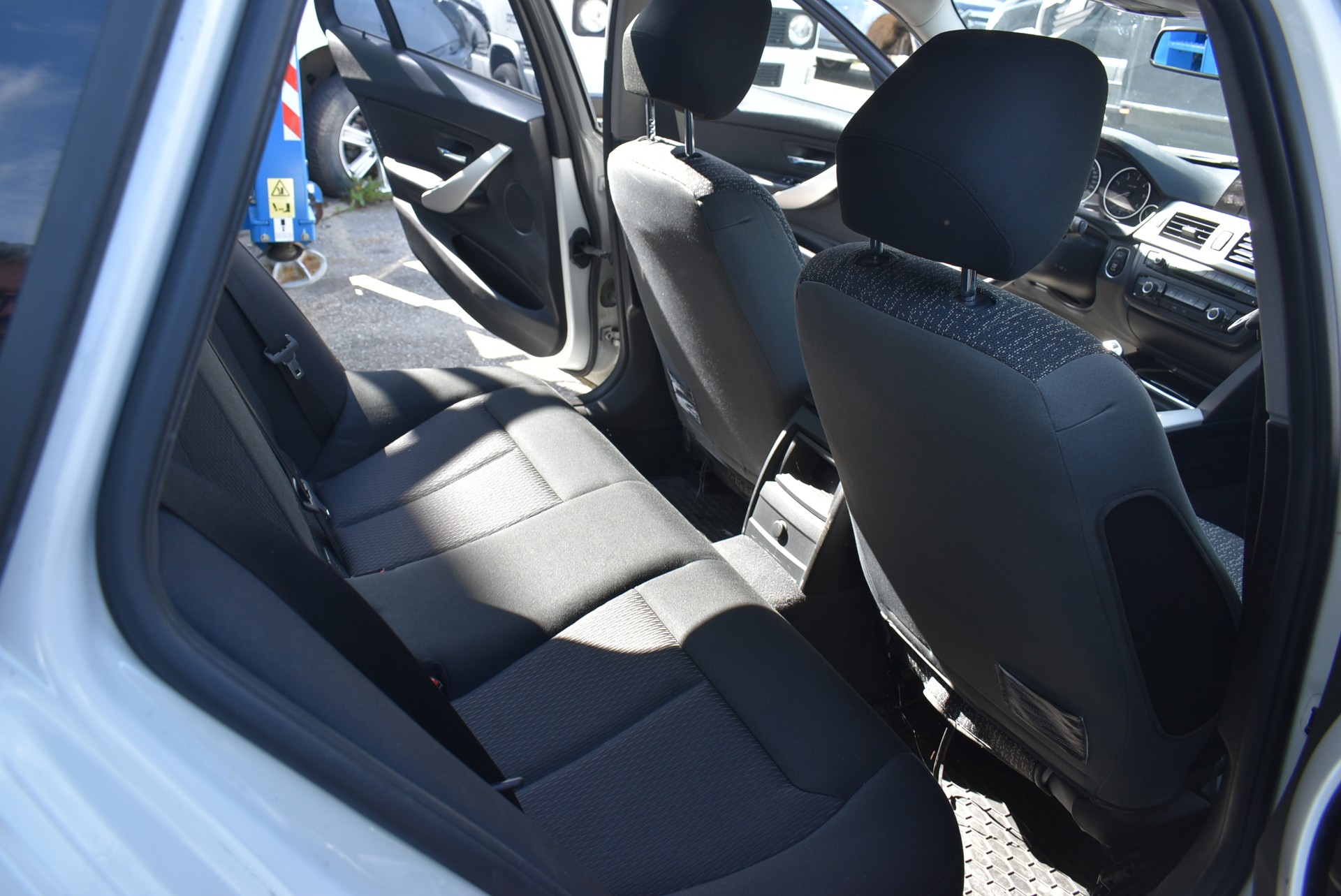BMW 320d xDrive Touring Steptronic-image-3