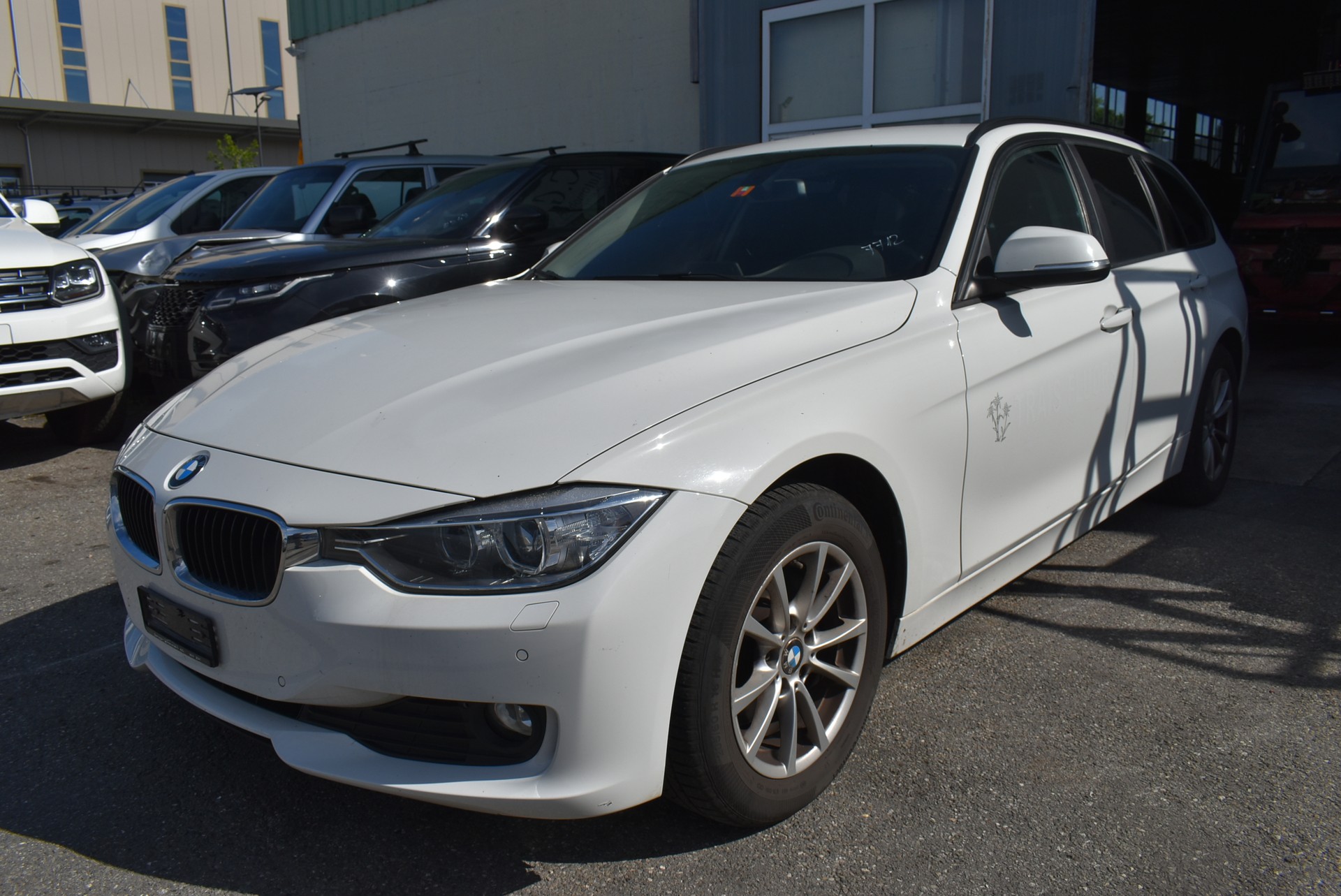 BMW 320d xDrive Touring Steptronic-image-9