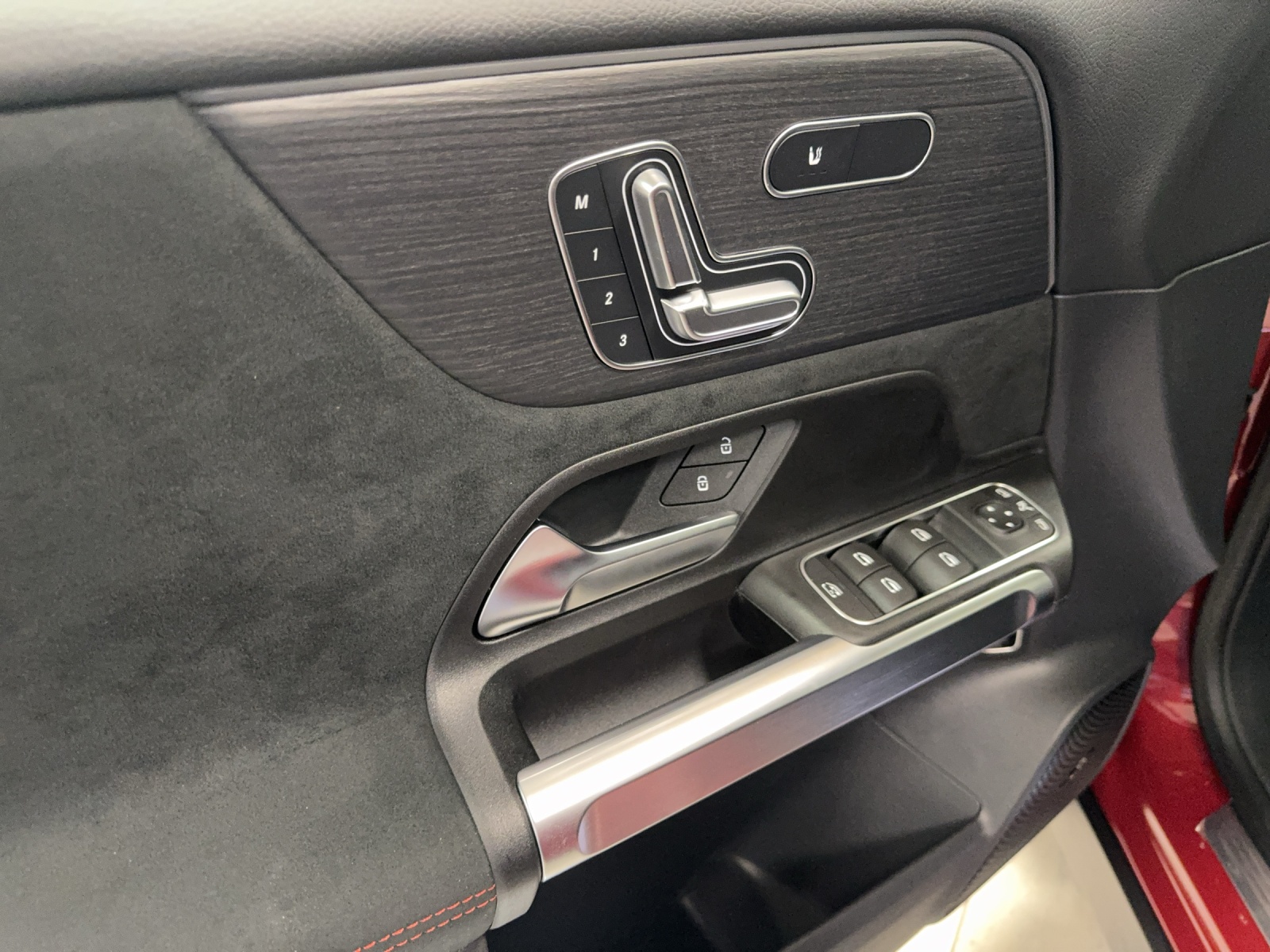 Image MERCEDES-BENZ GLB-250 GLB 250 4Matic 8G-Tronic