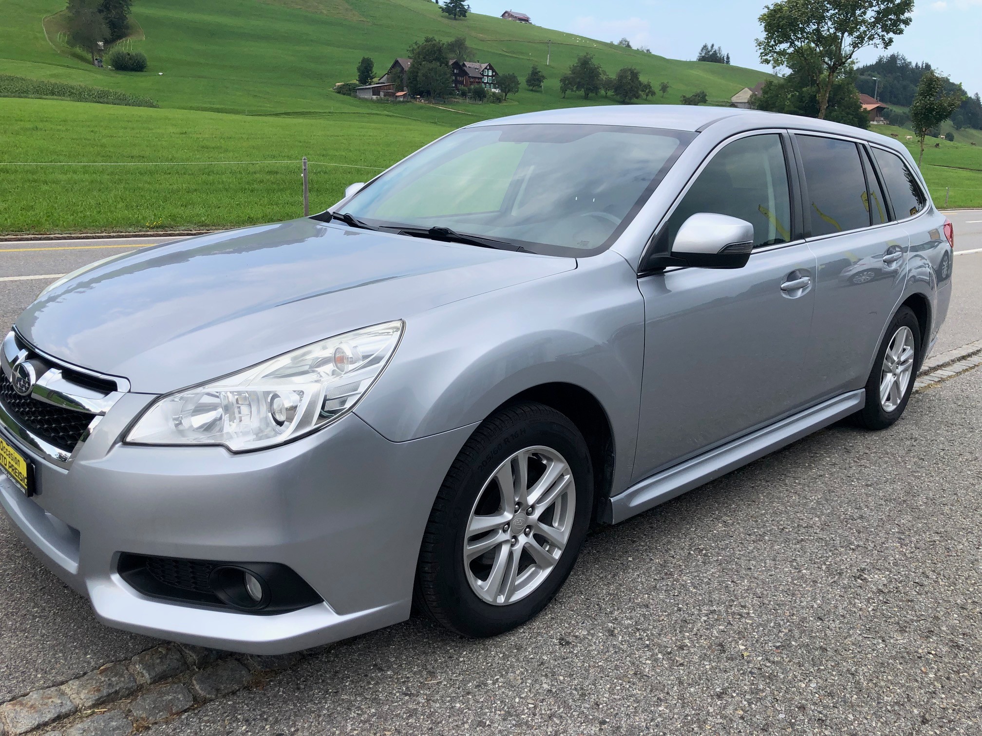 SUBARU Legacy 2.0i Swiss AWD Lineartronic (Kombi)