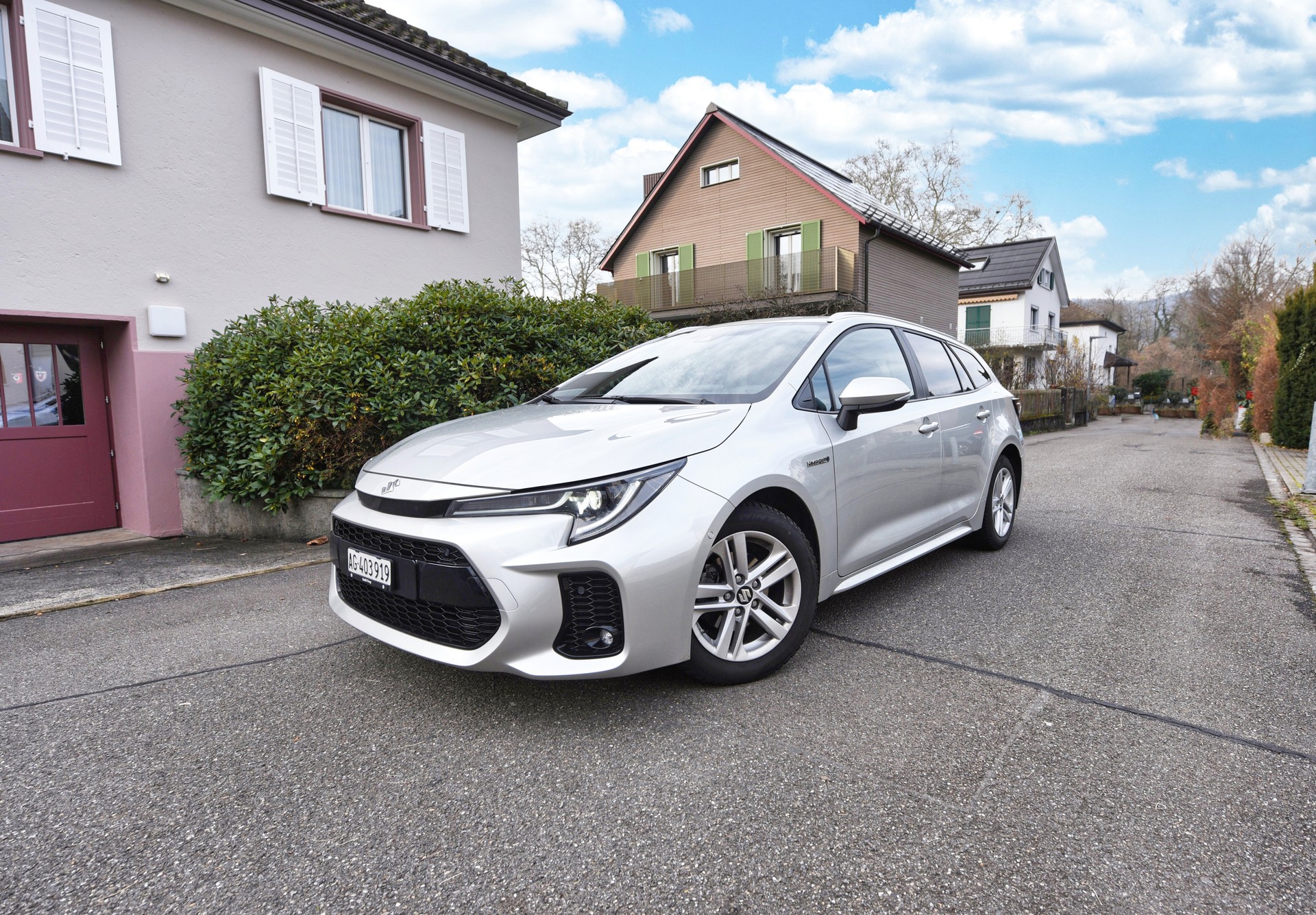 SUZUKI Swace 1.8 Hybrid Compact Top E-CVT