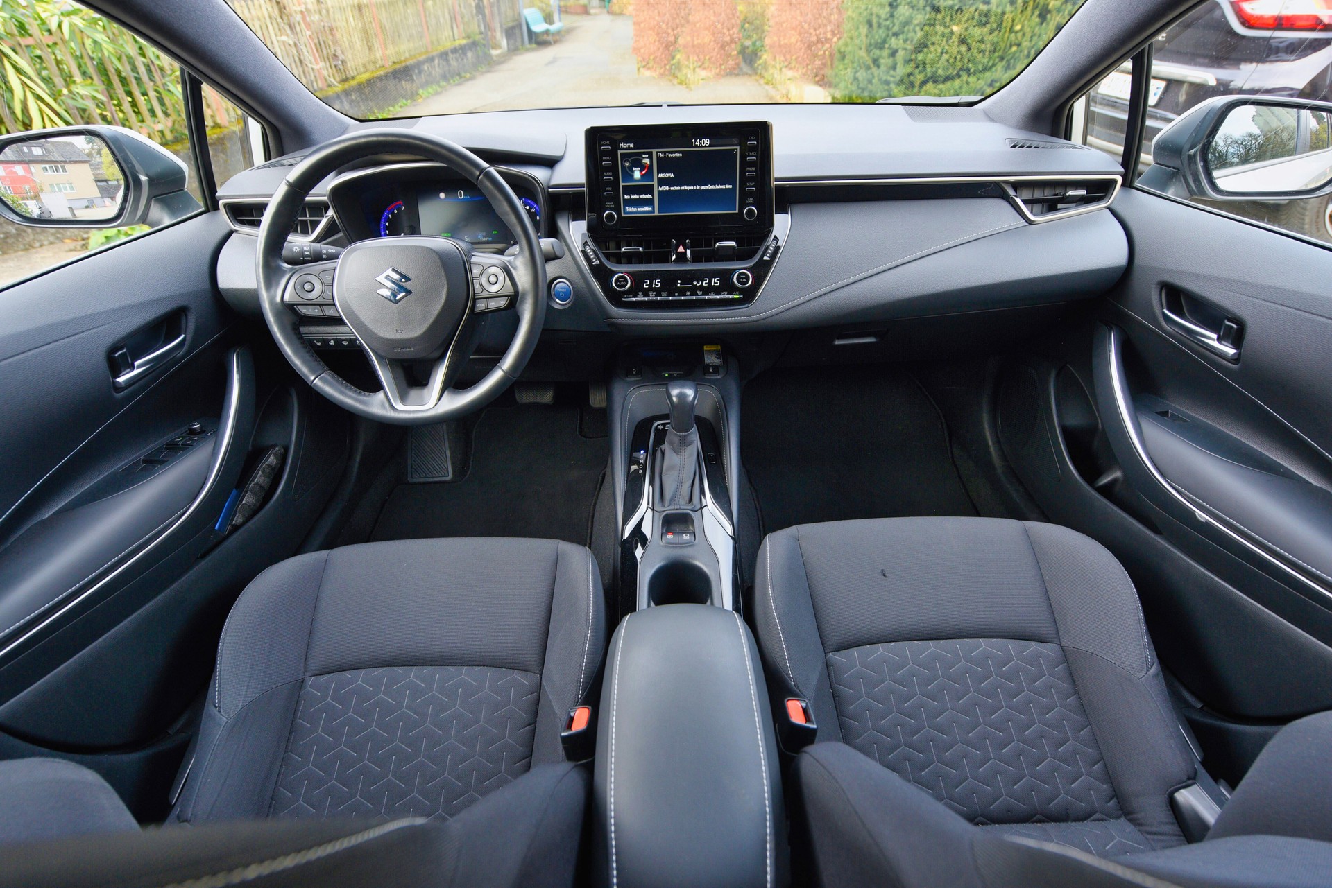 SUZUKI Swace 1.8 Hybrid Compact Top E-CVT-image-3