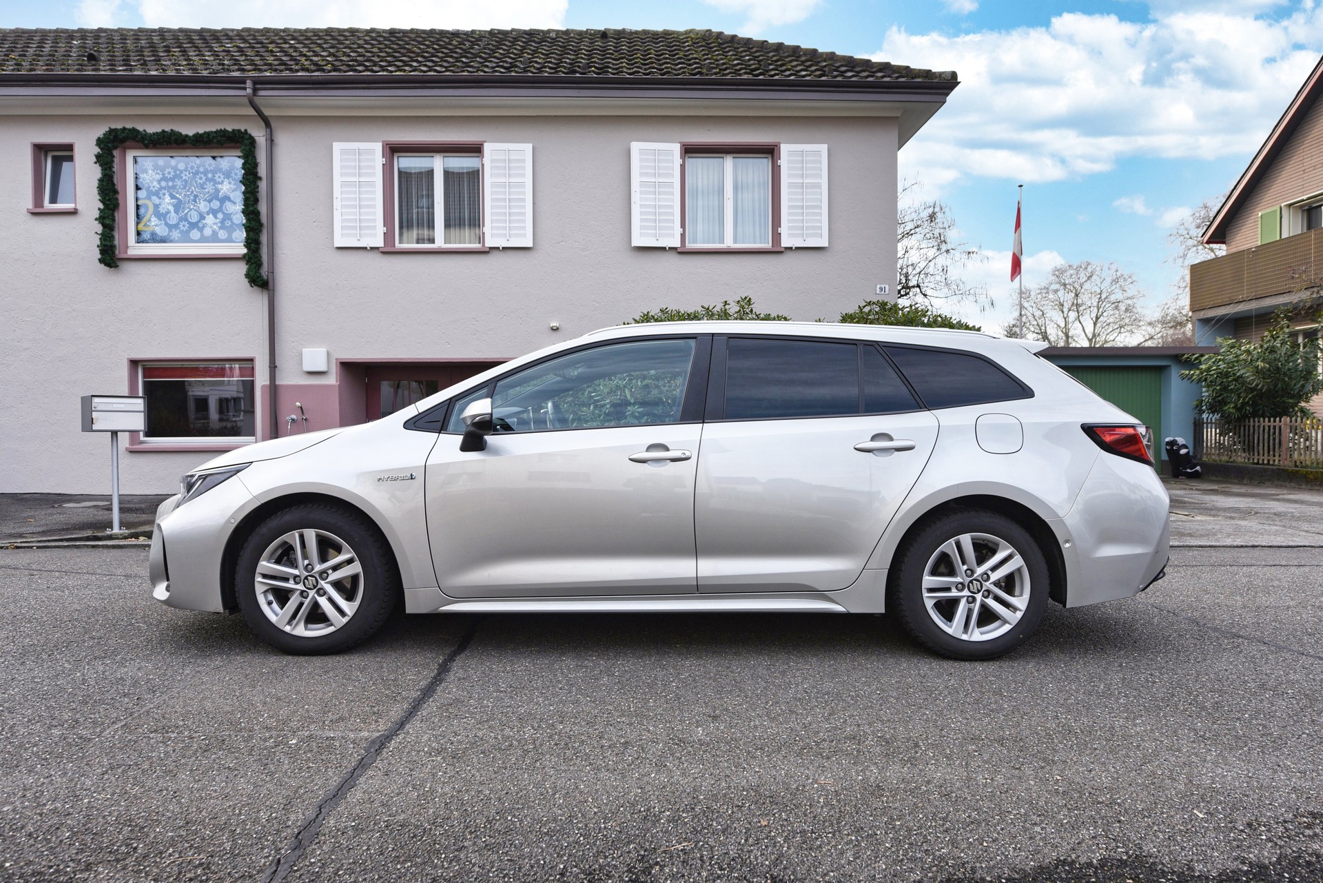 SUZUKI Swace 1.8 Hybrid Compact Top E-CVT-image-1